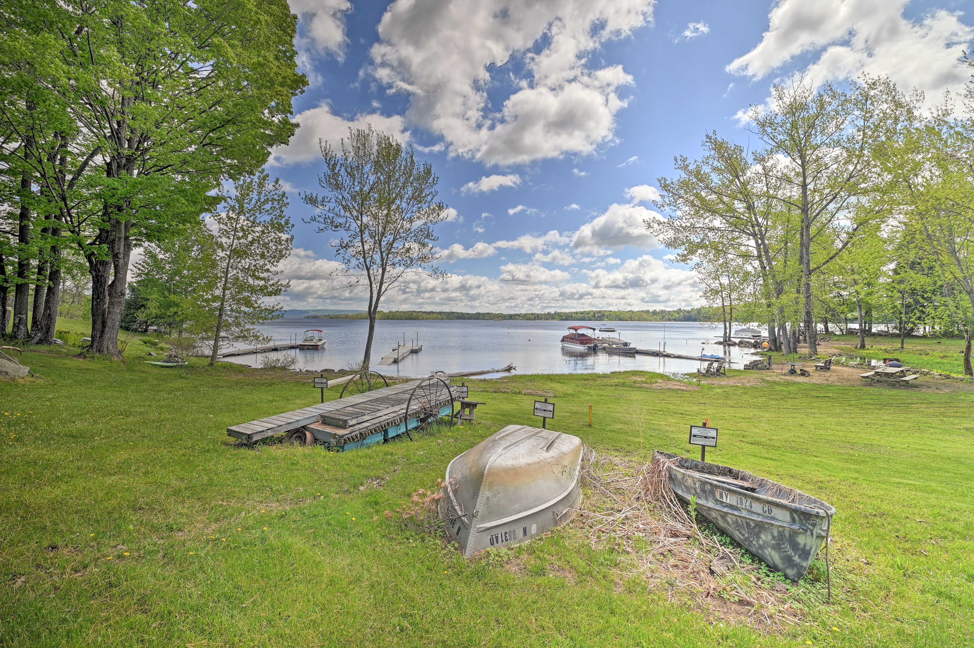 Exterior | Private Yard | 2 Kayaks w/ Life Vests | Beach Gear