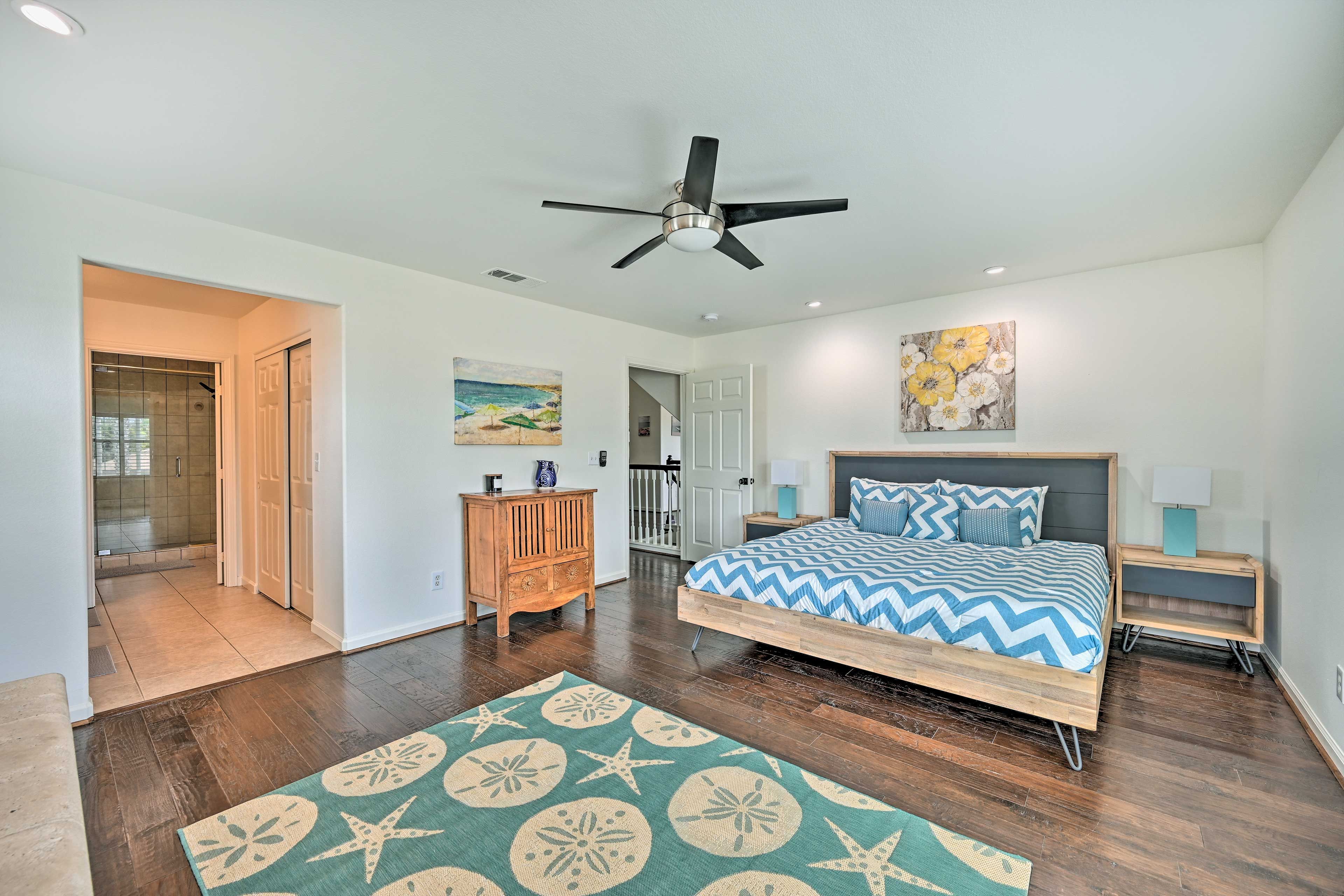 Bedroom 1 | King Bed