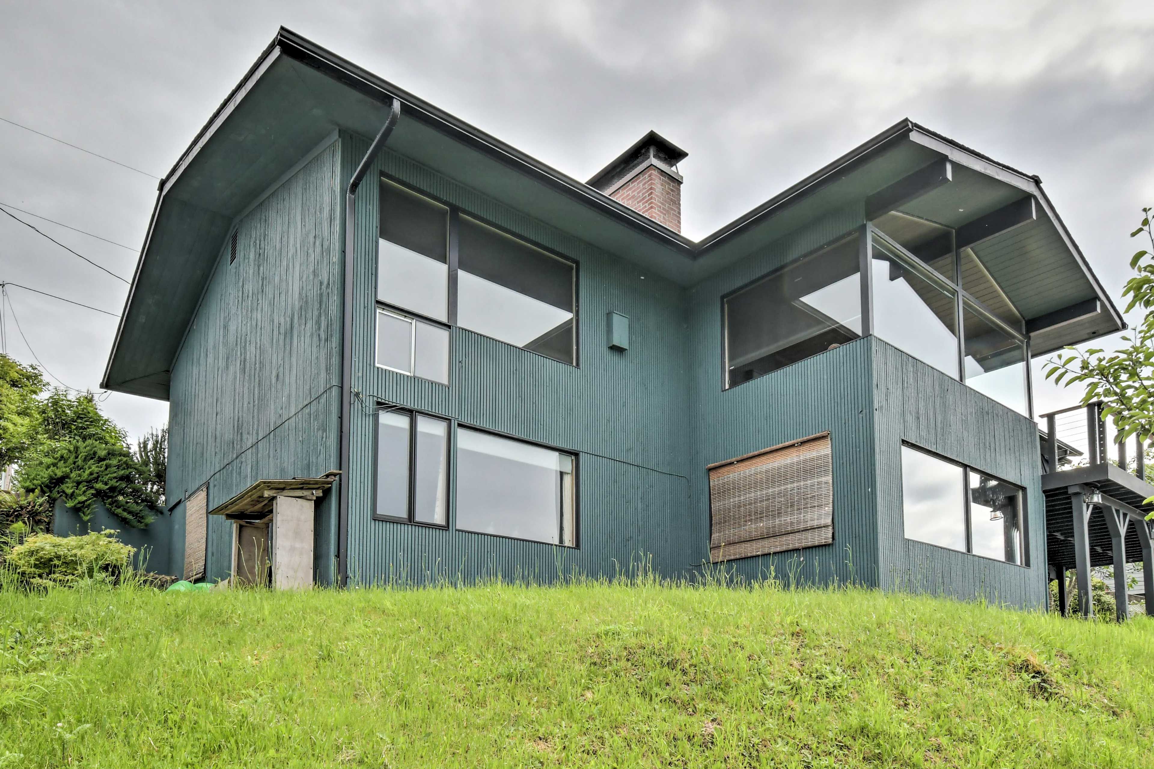 Home Exterior | Stairs Required