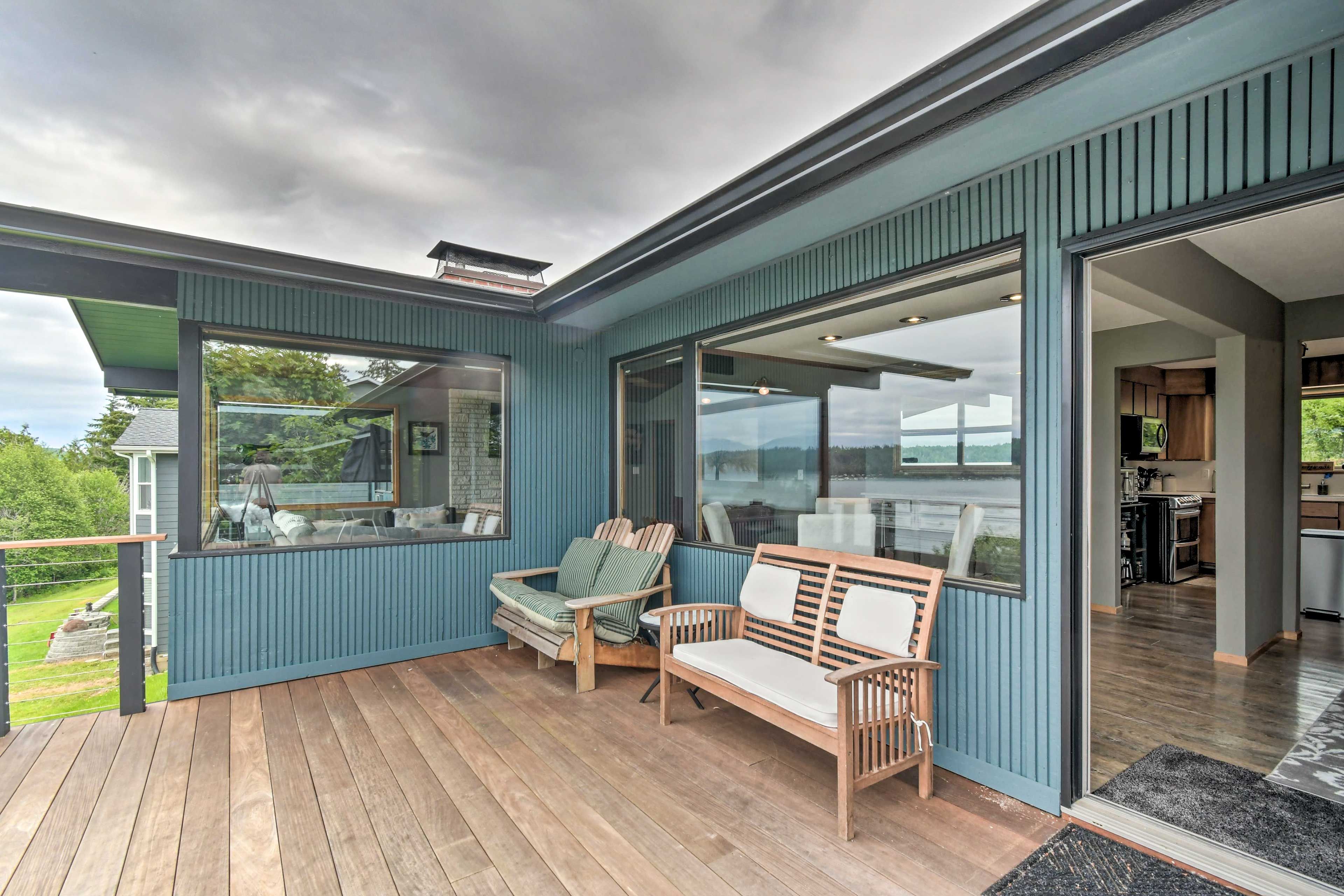 Spacious Deck