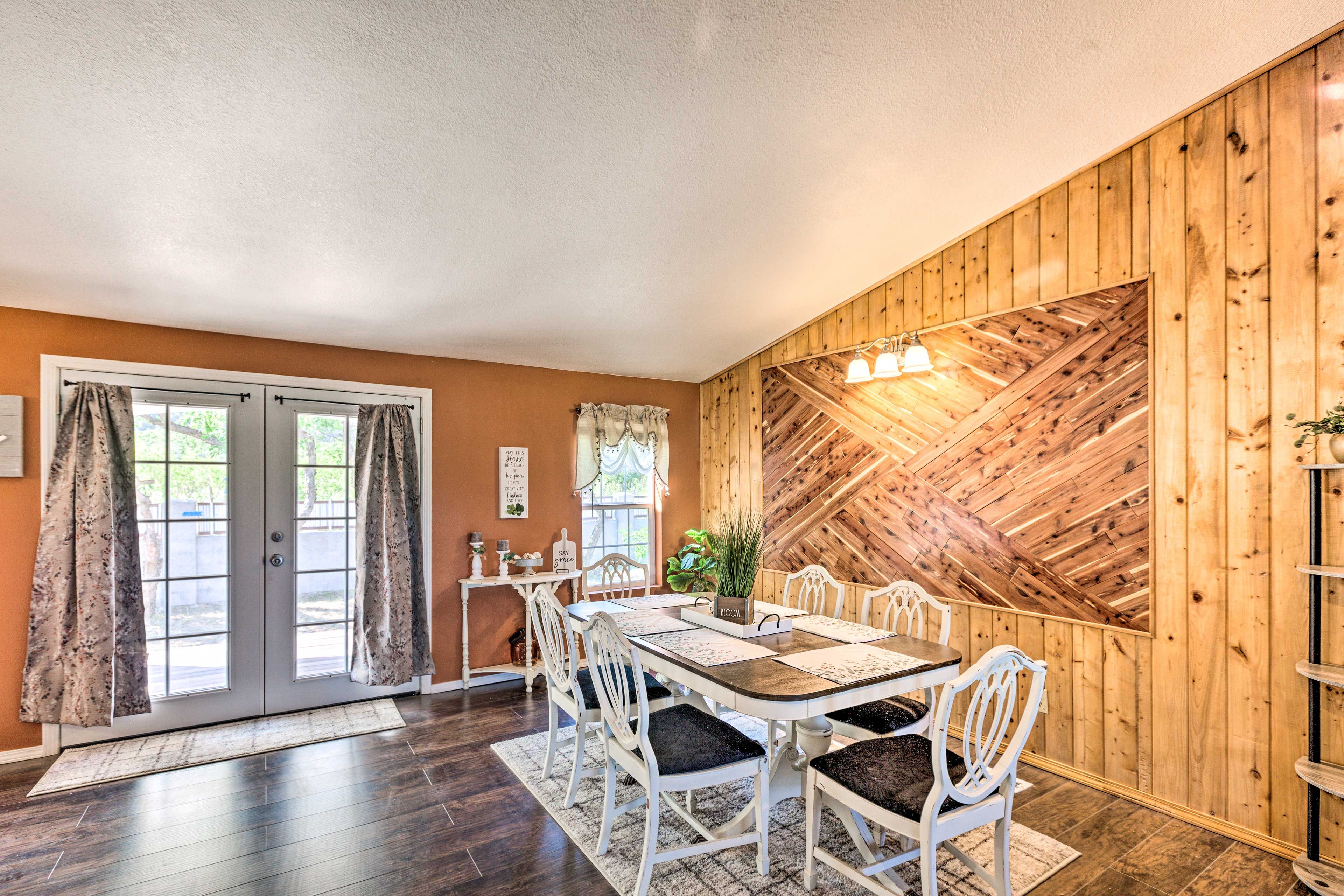 Vadito Vacation Rental | 4BR | 3BA | Stairs Required | 2,400 Sq Ft