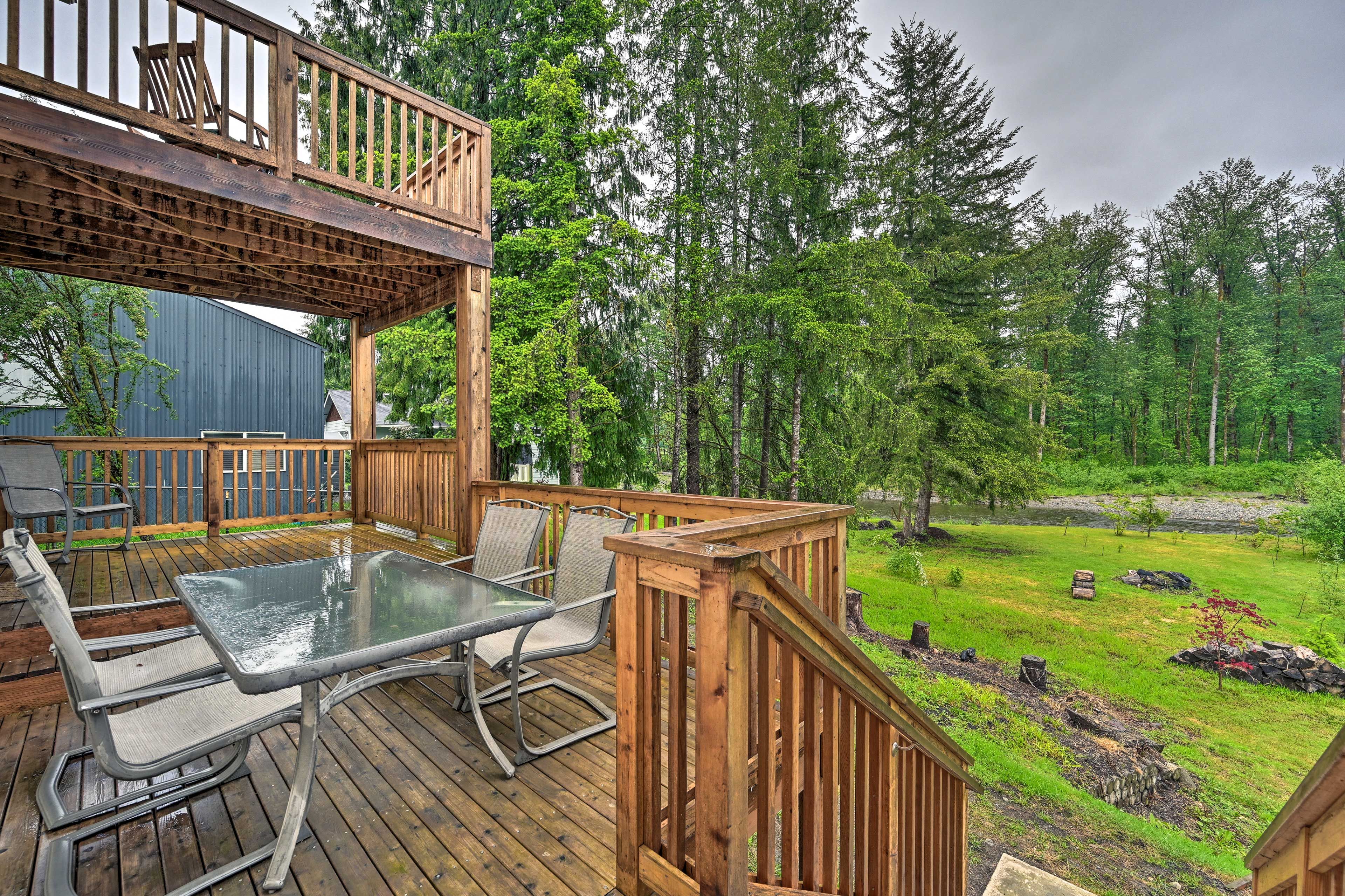 Lake Stevens Vacation Rental | 3BR | 3BA | 1,470 Sq Ft | Steps Required