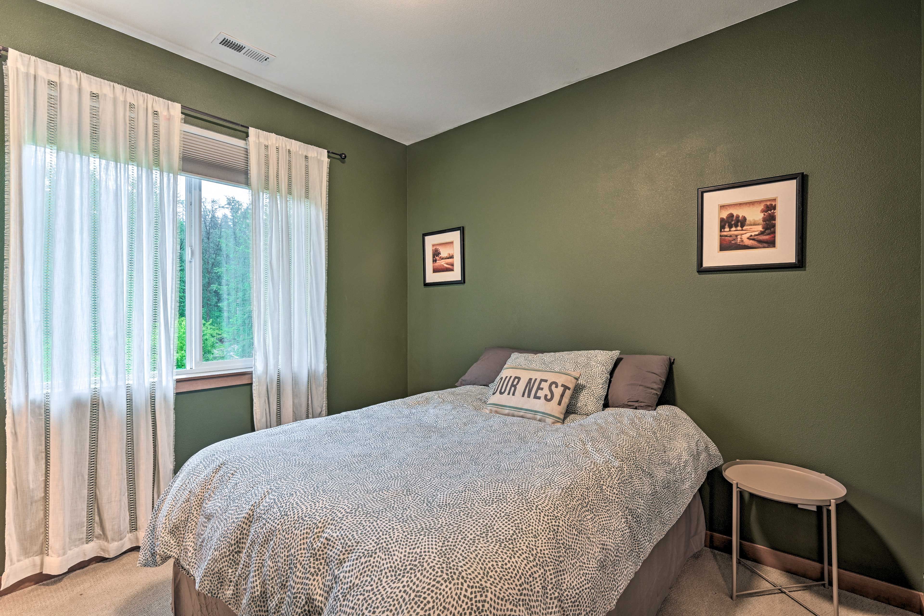 Bedroom 1 | Queen Bed | Steps Required | En-Suite Bathroom