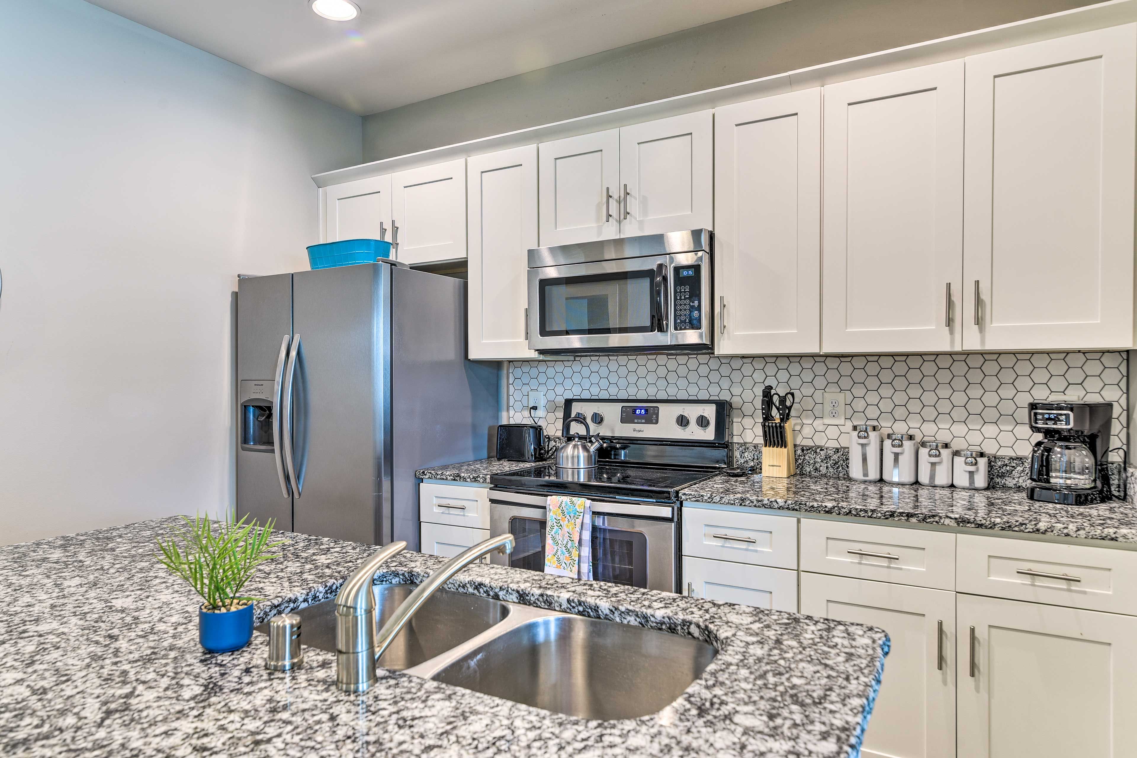 Kitchen | Drip Coffee Maker | Crockpot