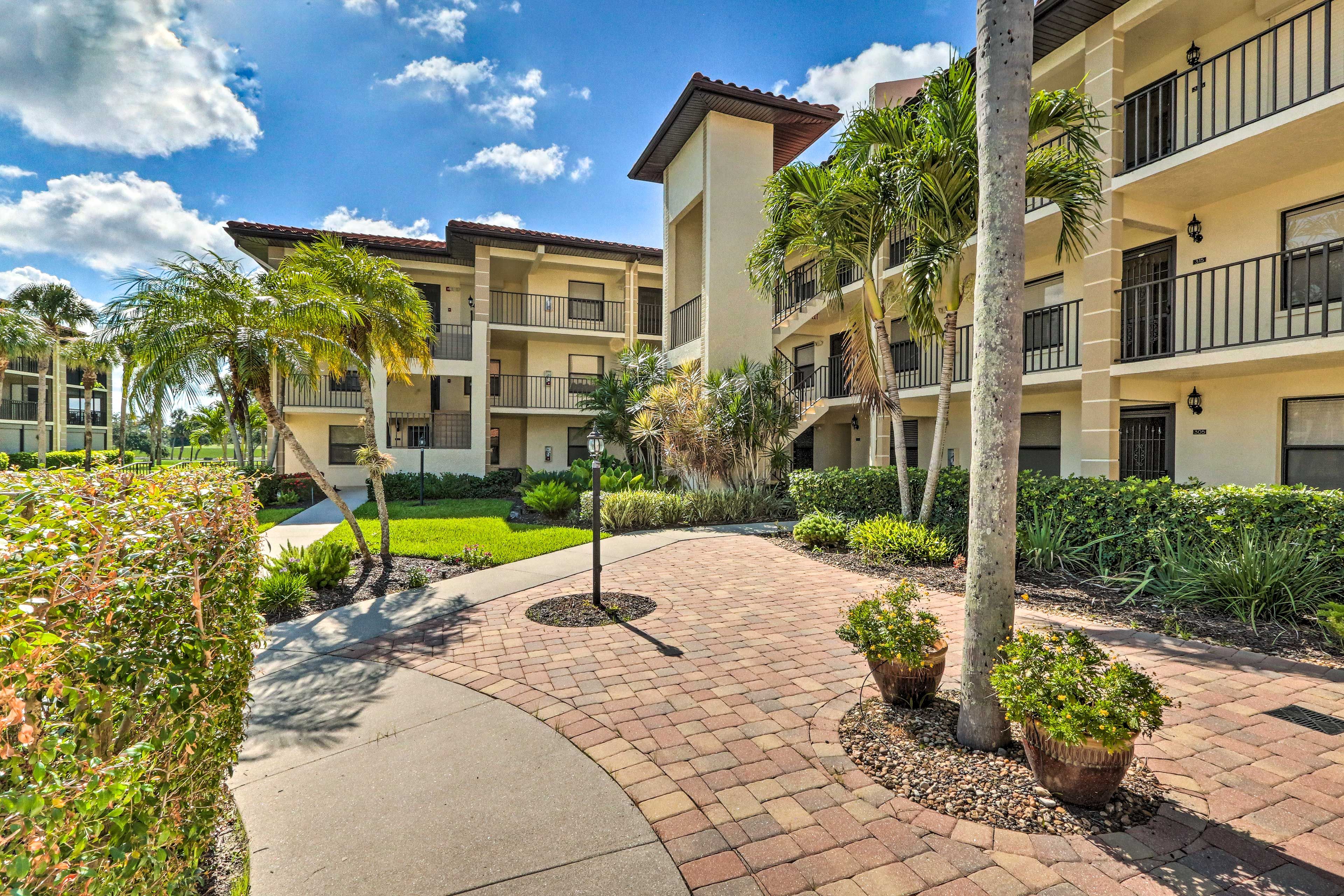Covered Parking (1 Vehicle) | Free Guest Parking Lot Parking