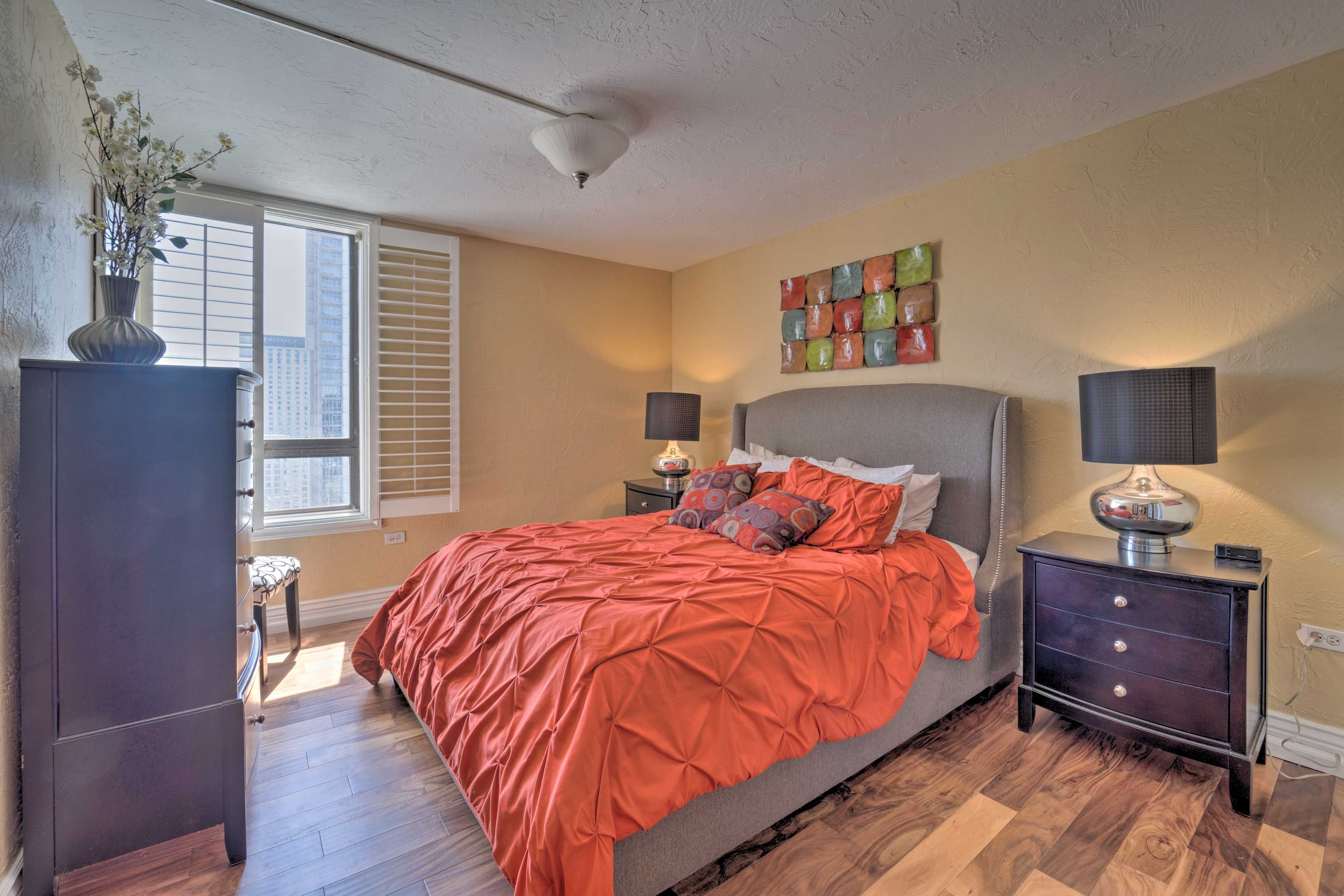 Bedroom 2 | Queen Bed