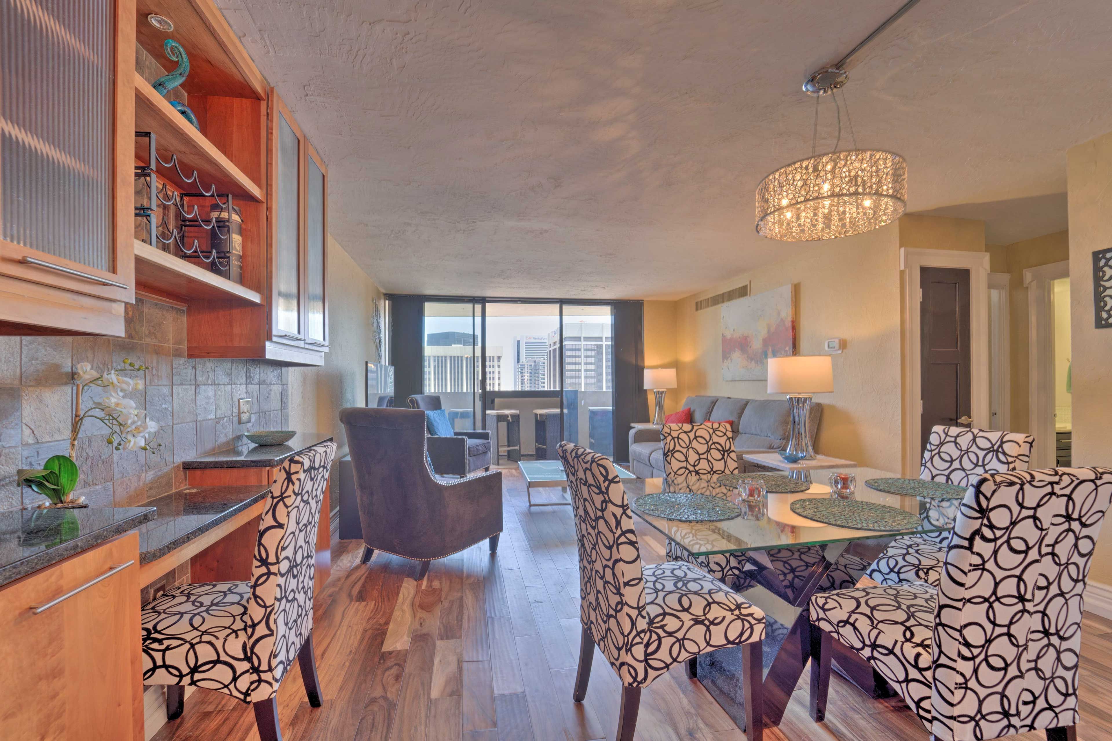 Dining Area | Laptop-Friendly Desk | Central A/C