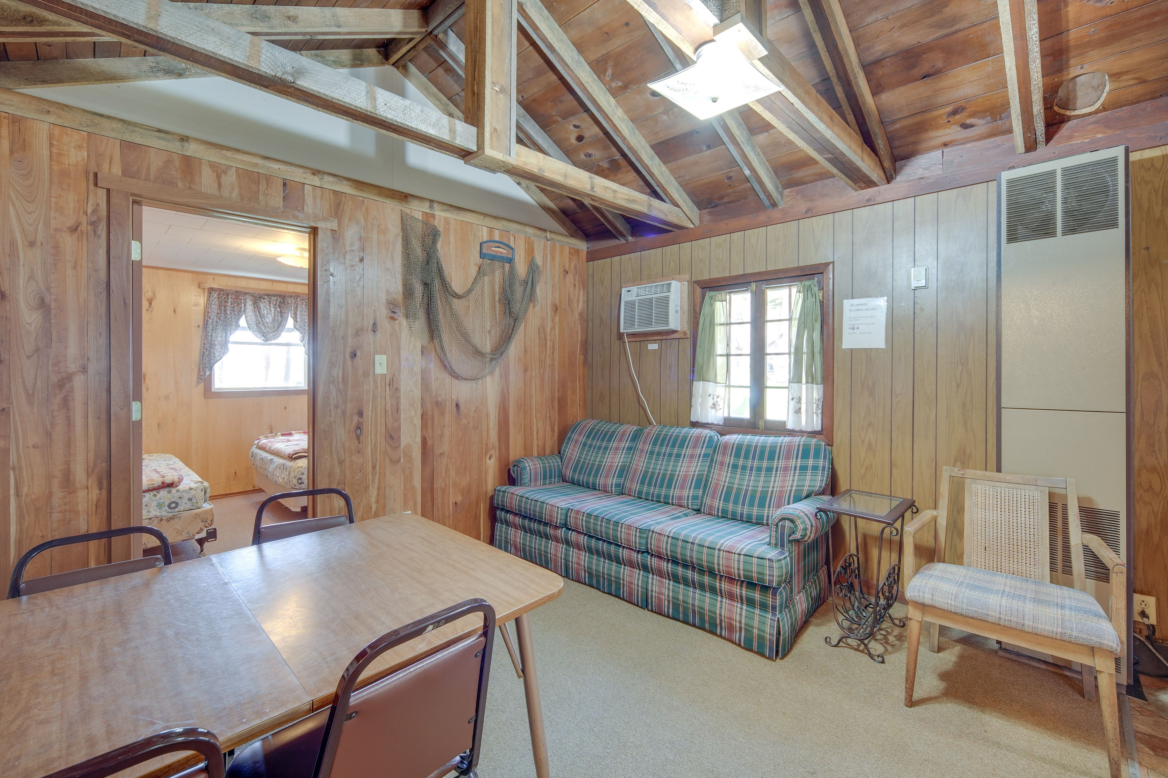 Dining Area | Dishware & Flatware Provided