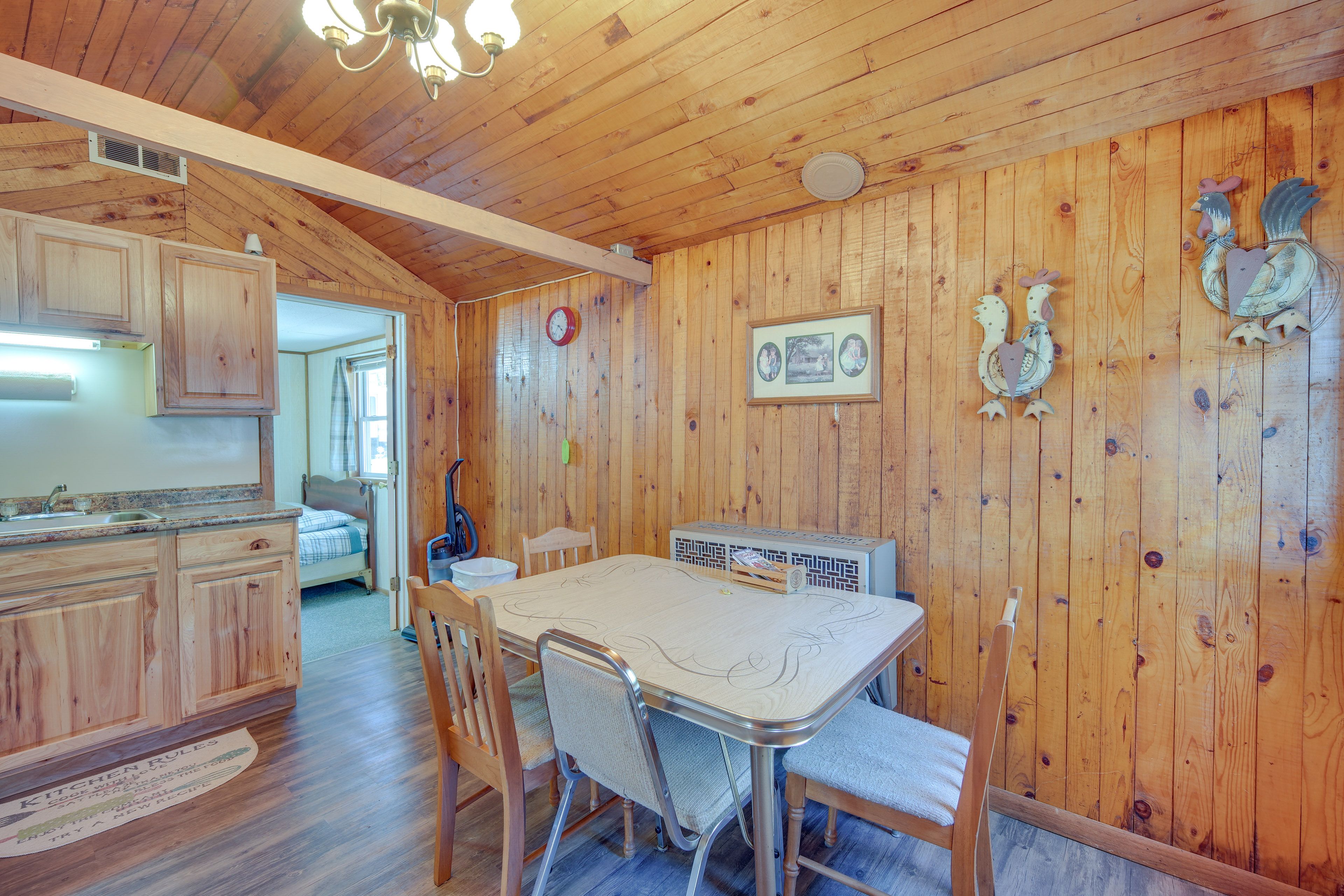 Dining Table | Dishware & Flatware Provided