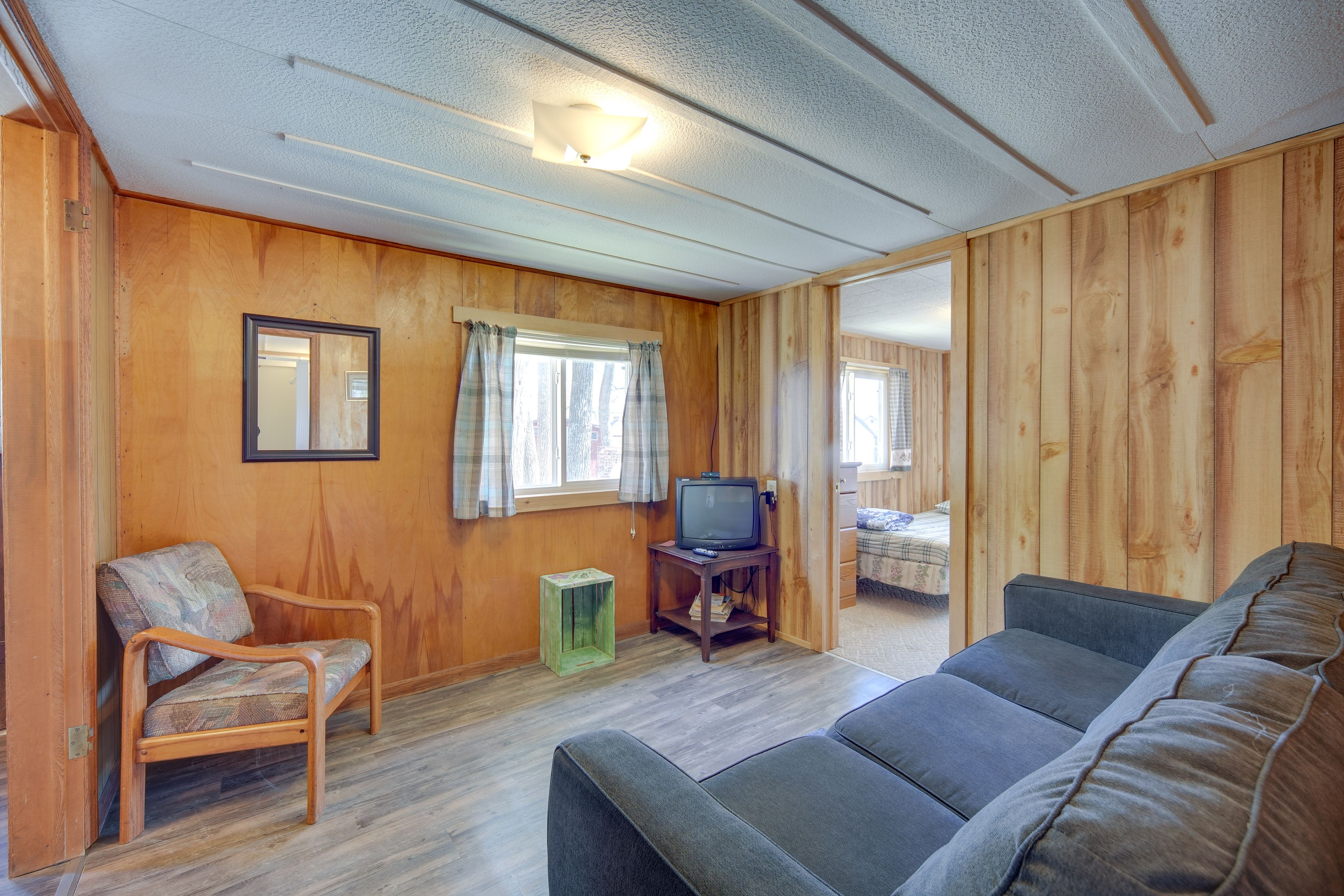 Living Room | Cable TV