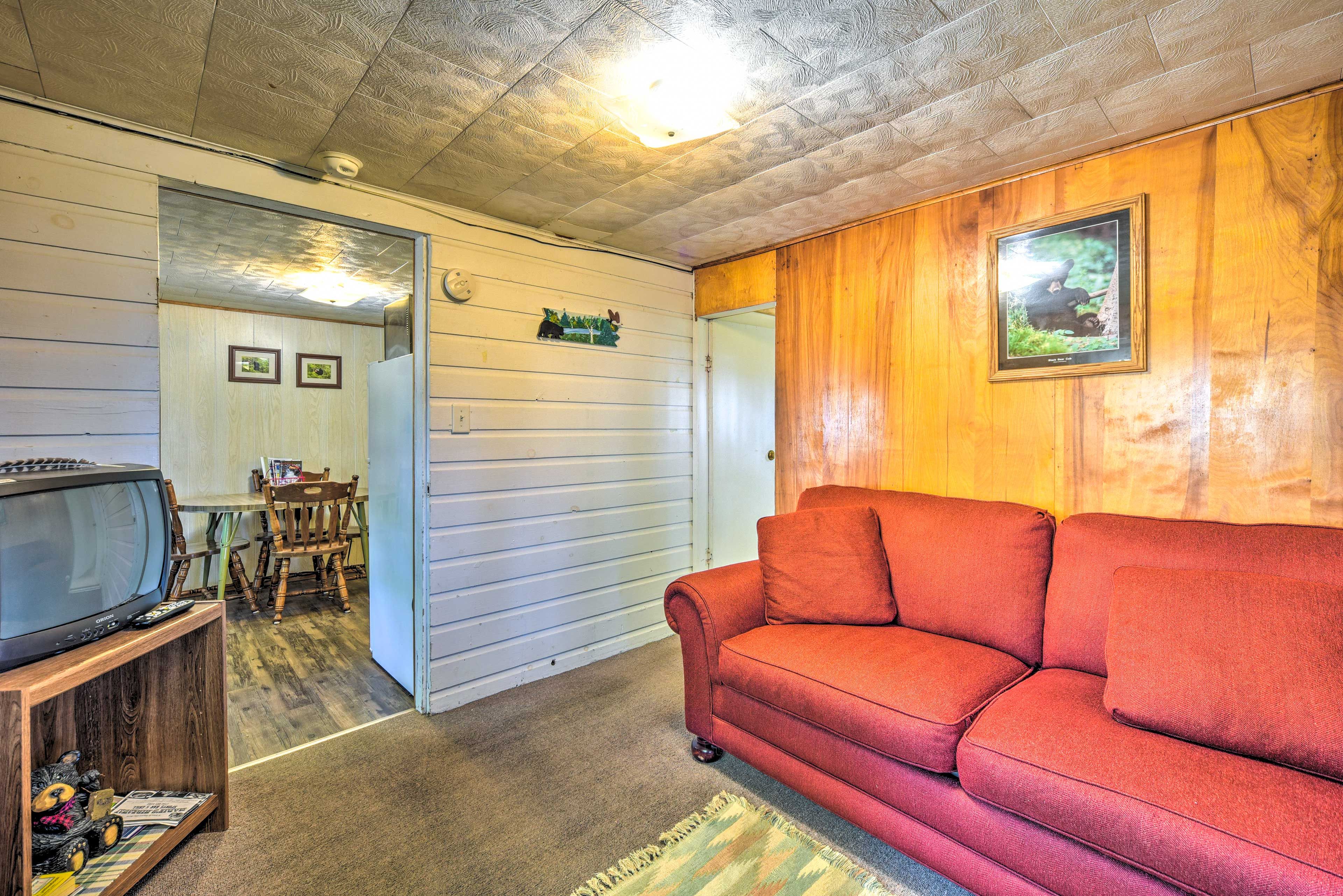 Living Room | Cable TV