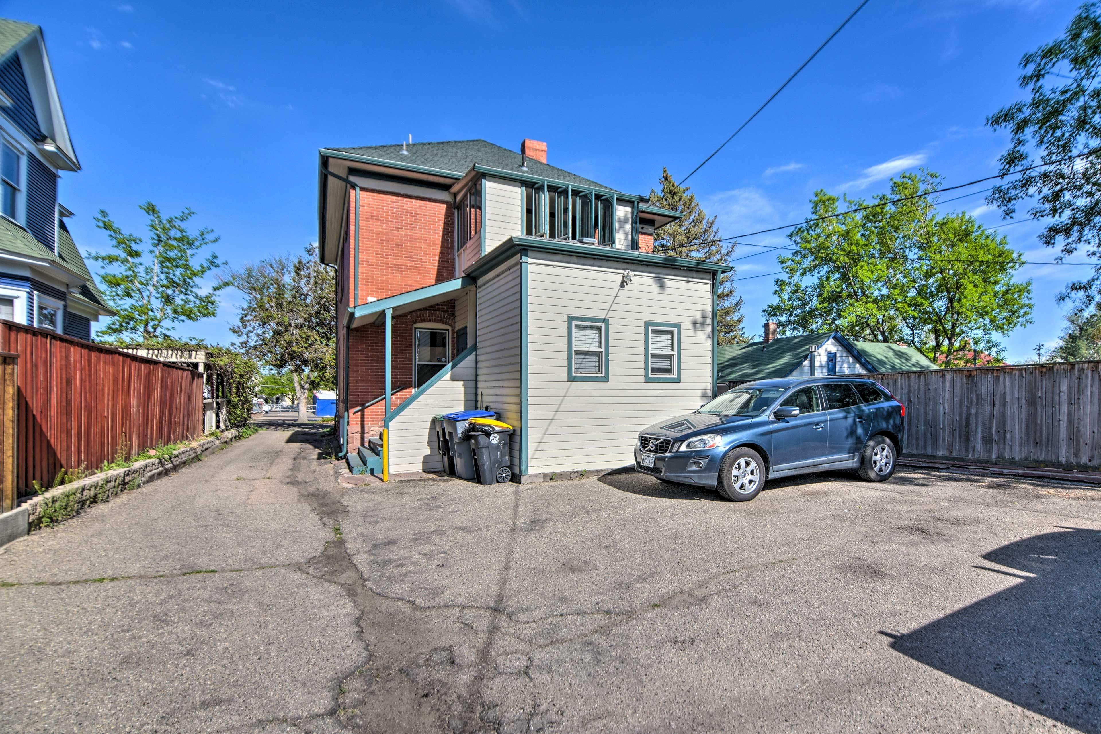 Parking | Driveway (1 Vehicle) | Free Street Parking