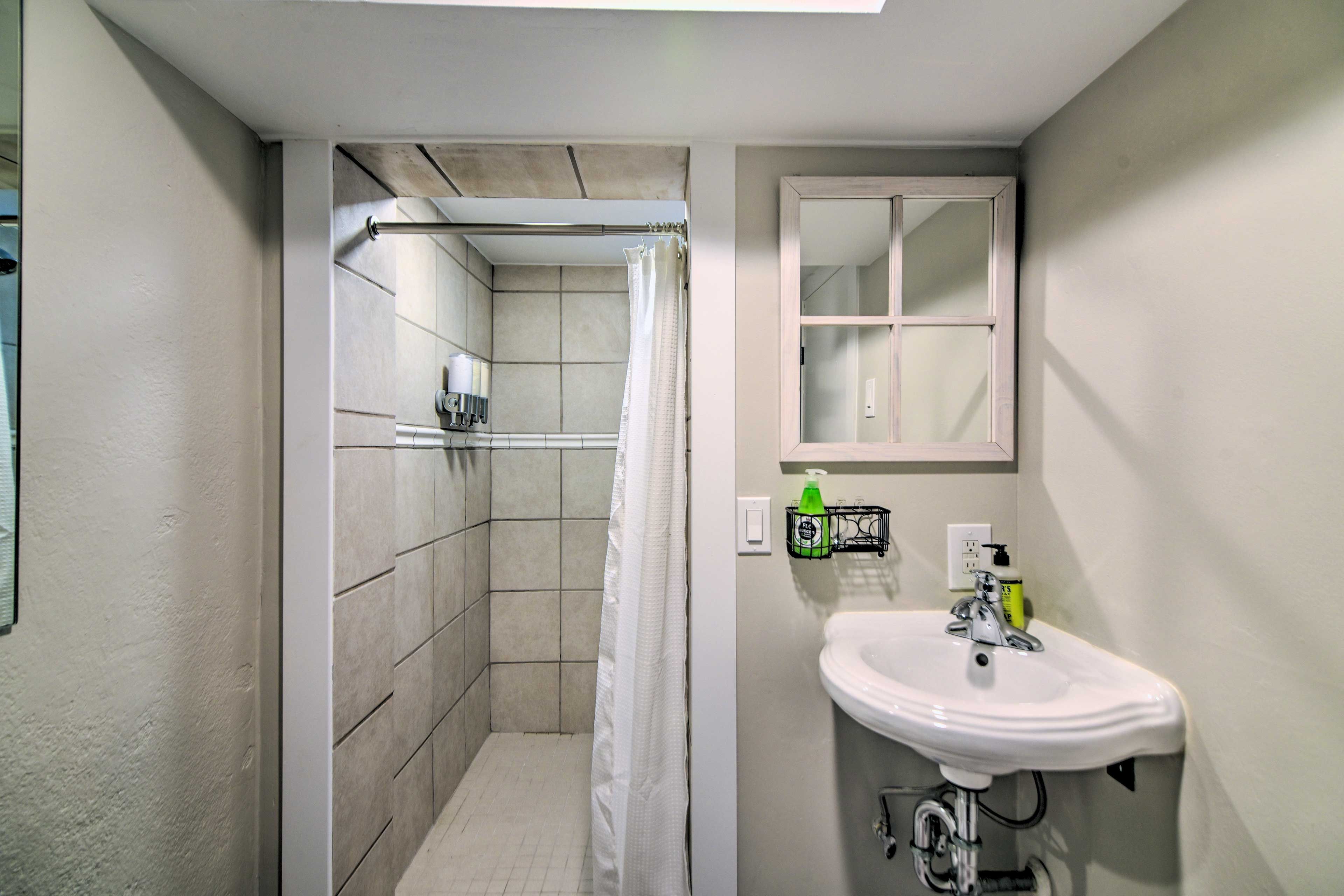 Full Bathroom