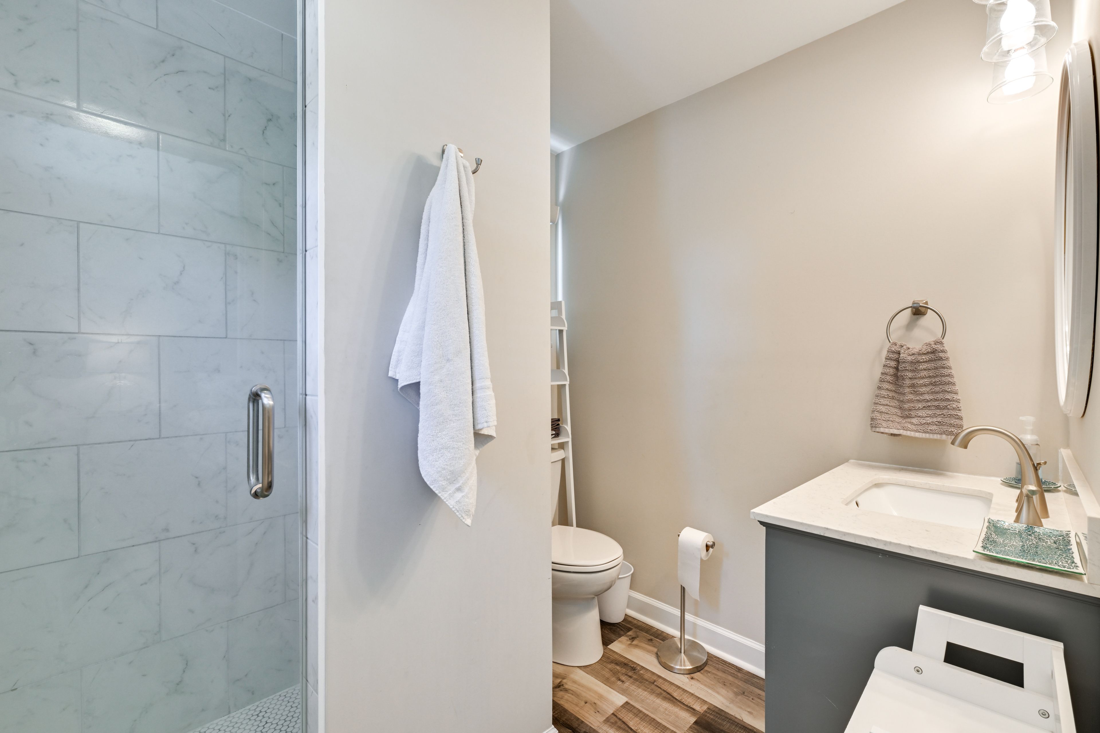 Full Bathroom