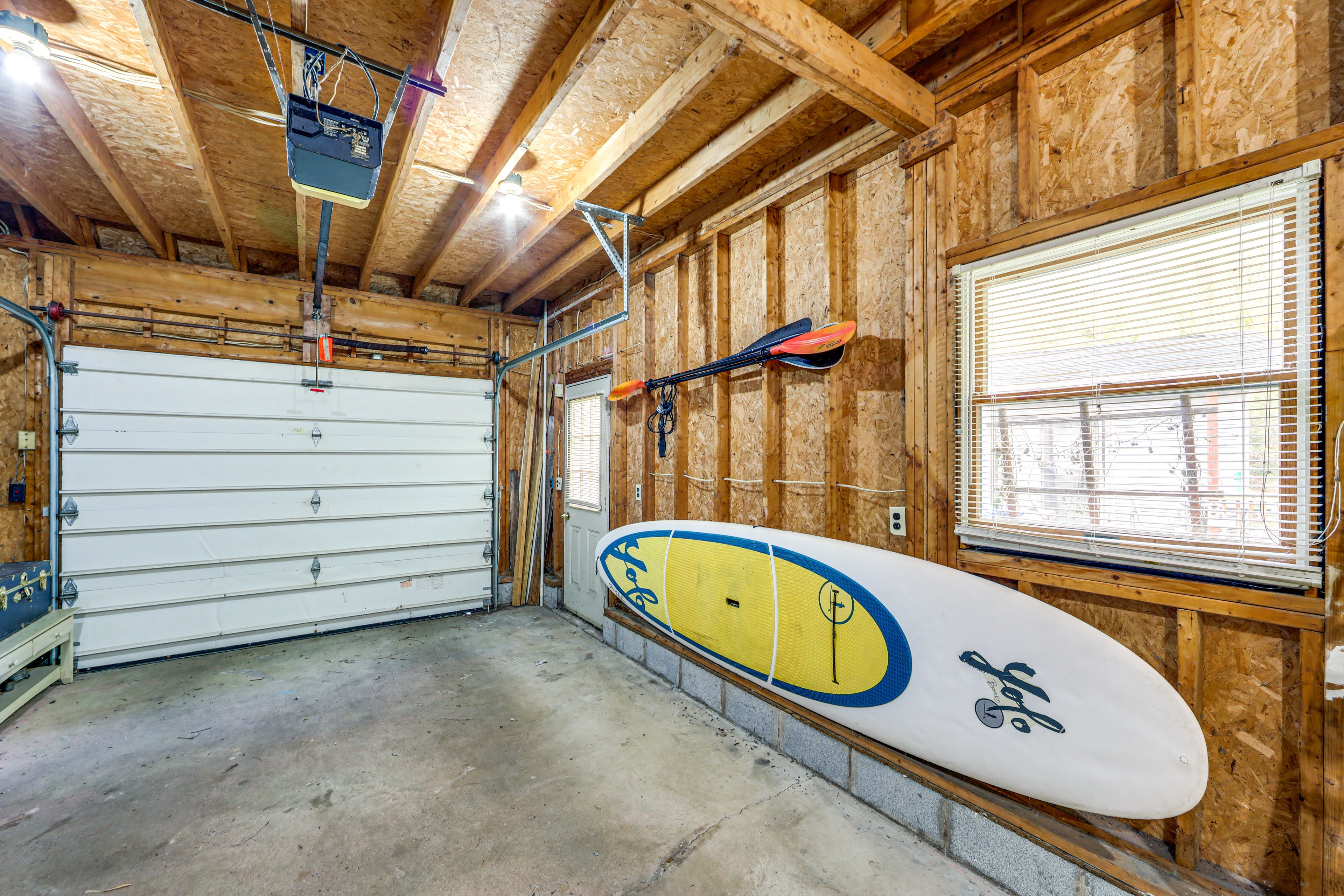 Garage | Paddleboard | No Parking