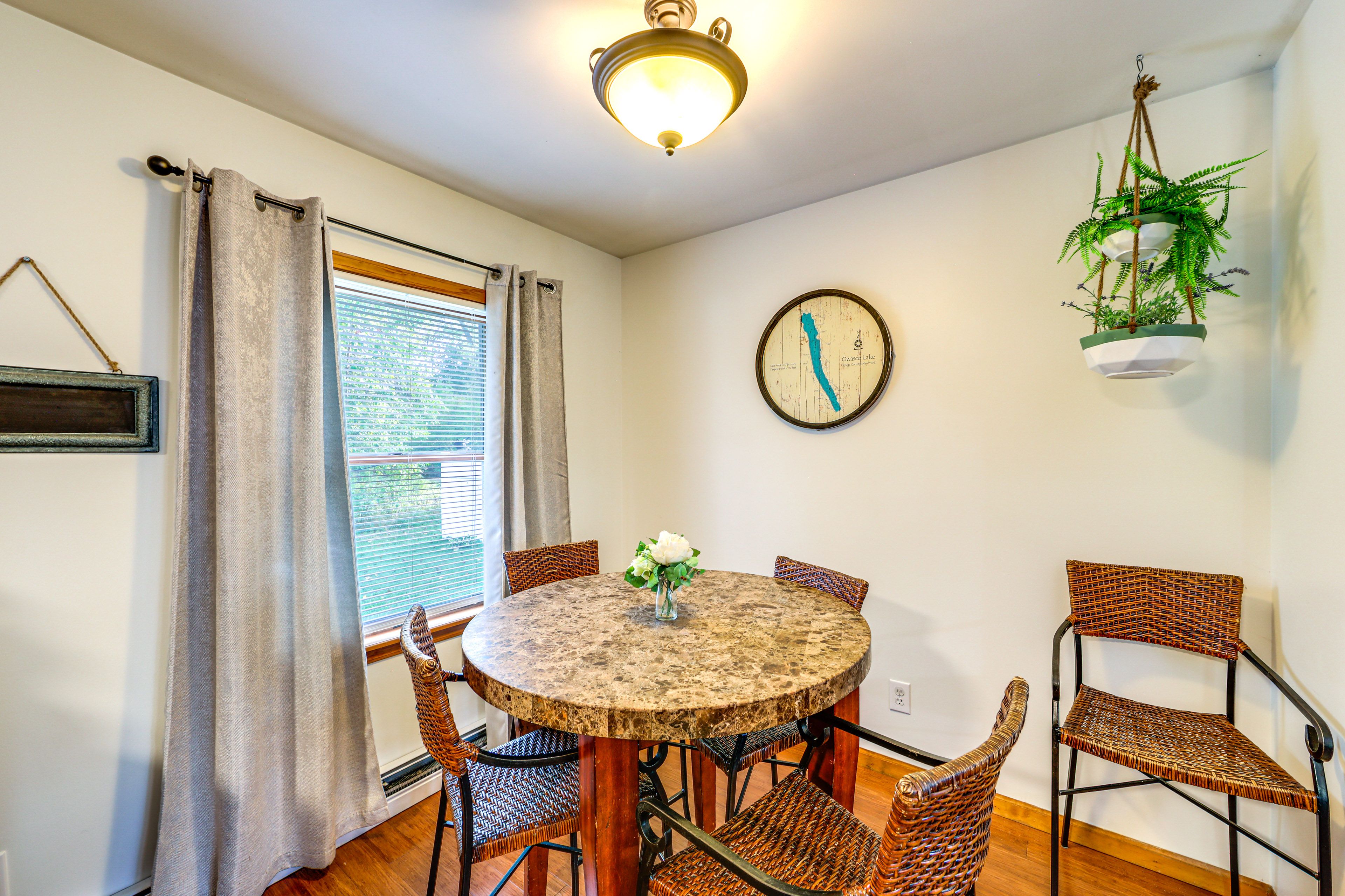 Dining Area | 1st Floor