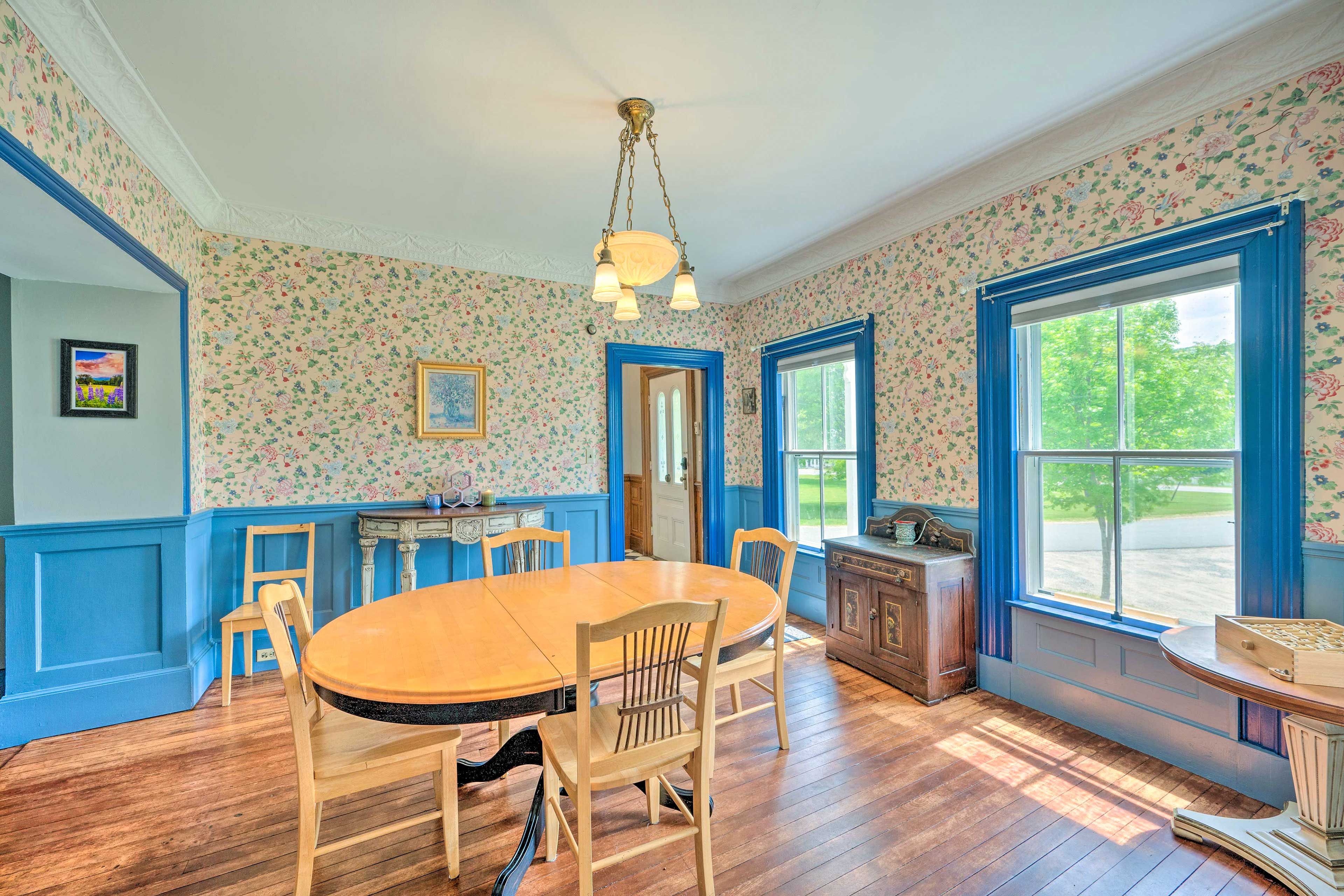 Dining Room | Dishware Provided | 2-Story Home