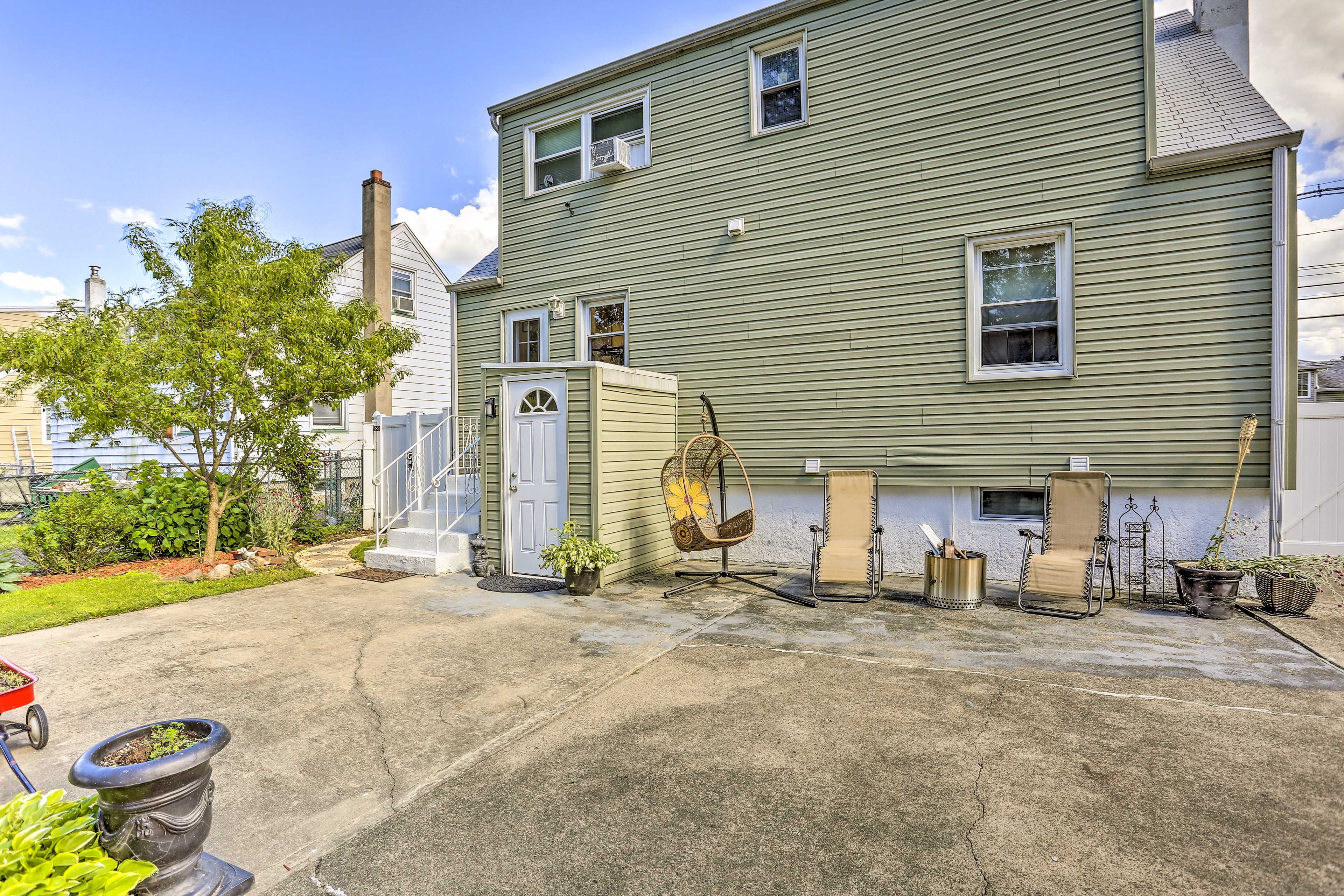 Patio | Fire Pit | Gas Grill