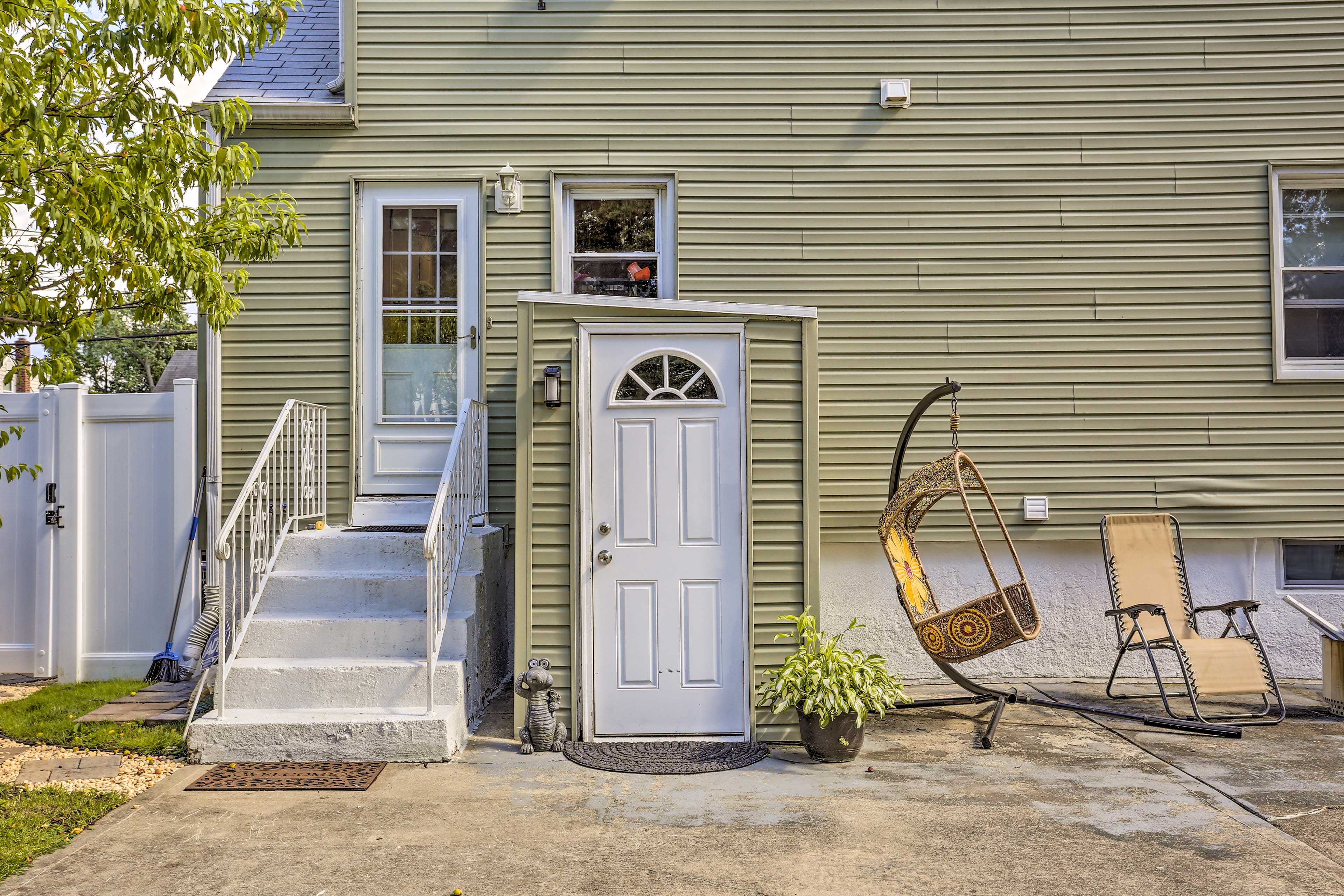 Studio Exterior | Lower-Level Unit | Keyless Entry