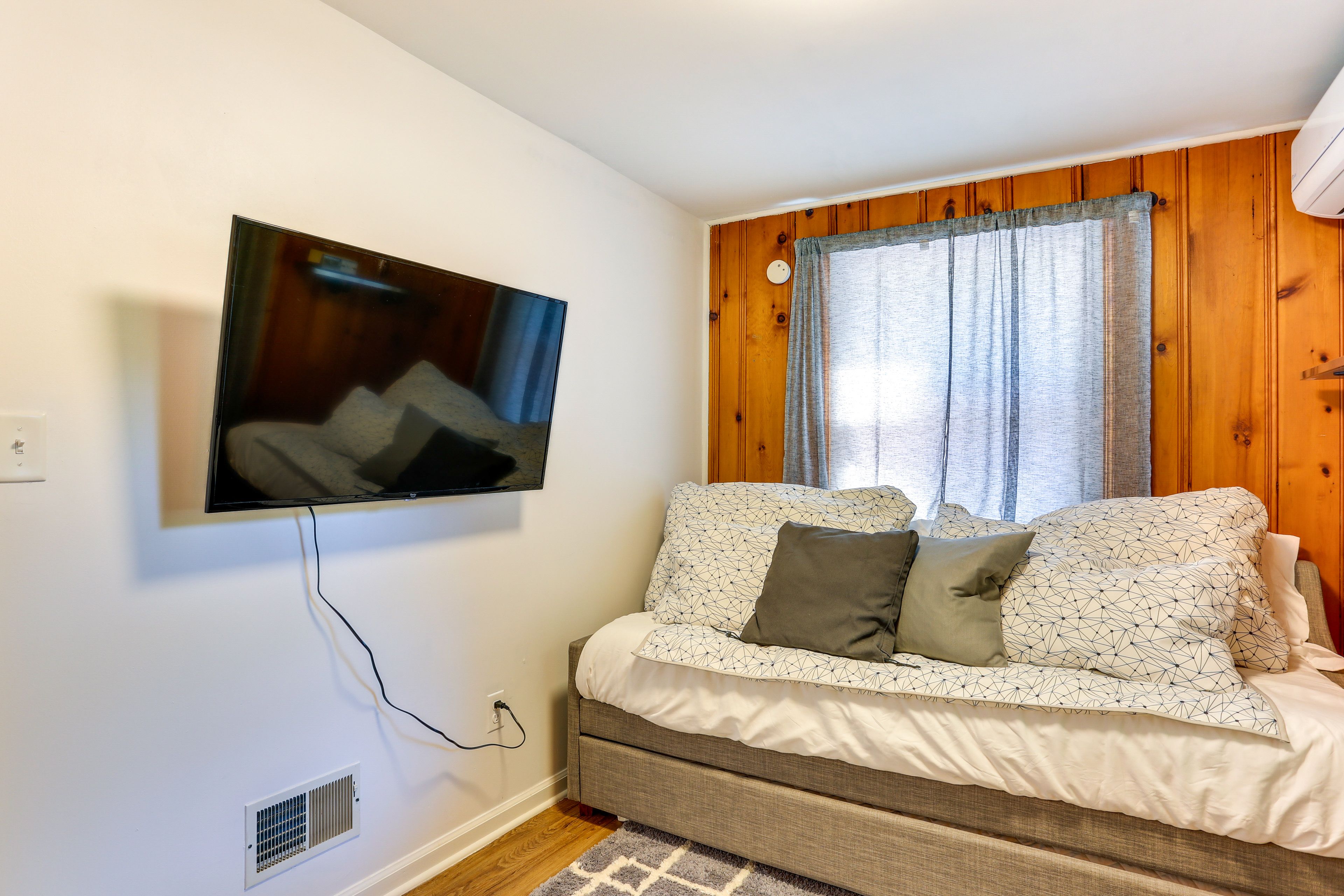 Bedroom 2 | Twin Bed w/ Twin Trundle Bed | Smart TV | Air Mattress Available