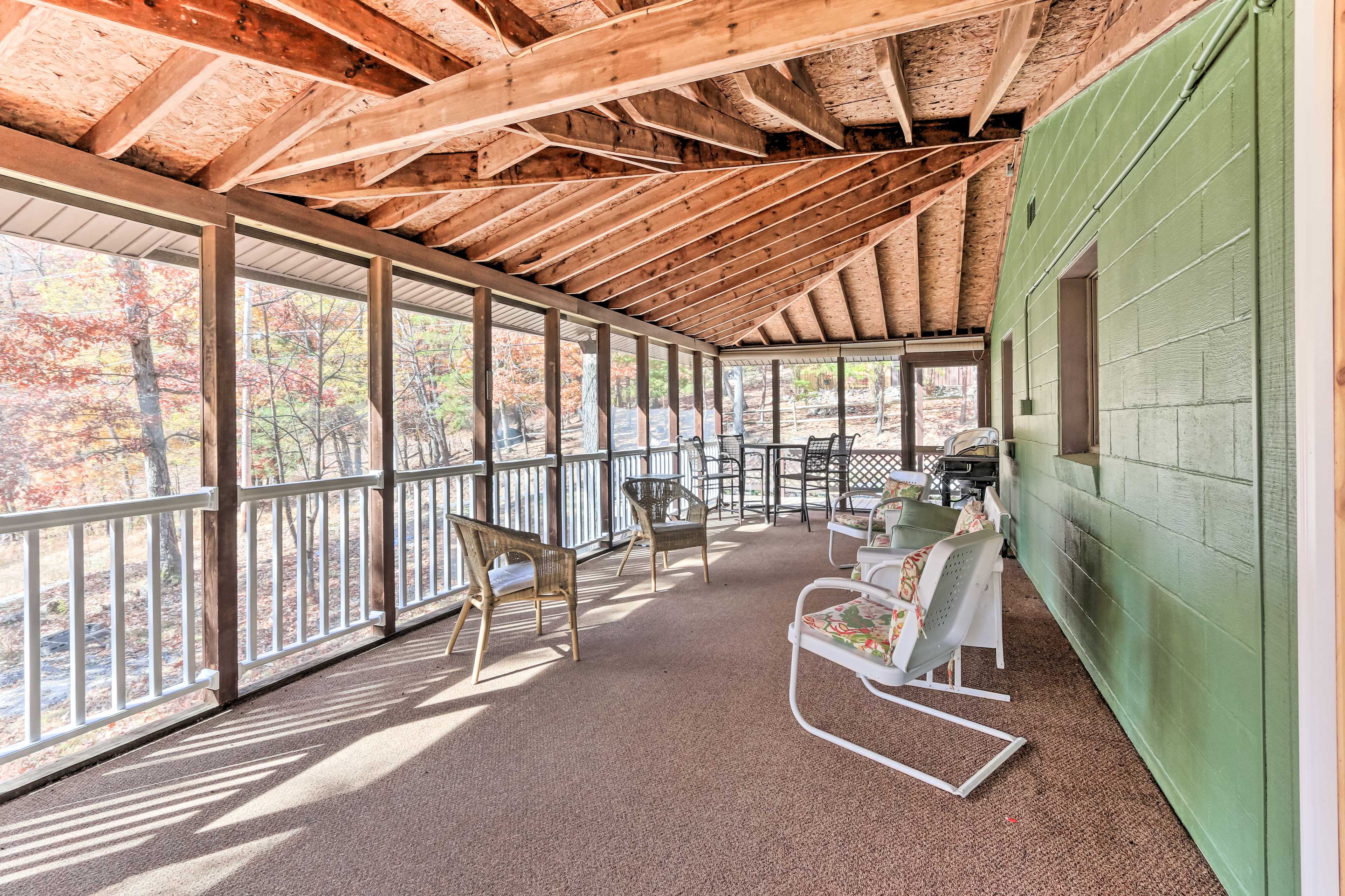 Screened-In Porch
