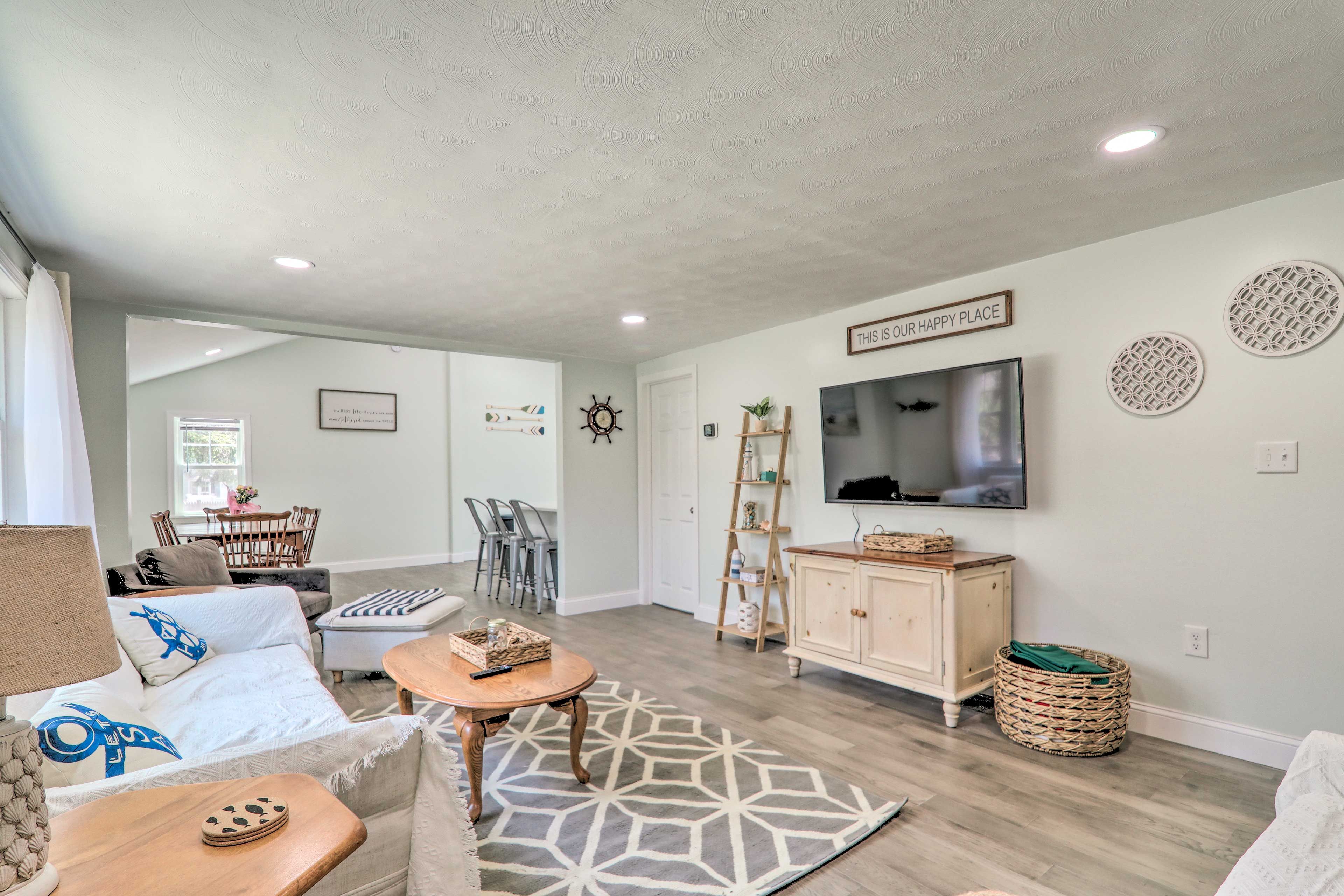 Living Room | Central A/C