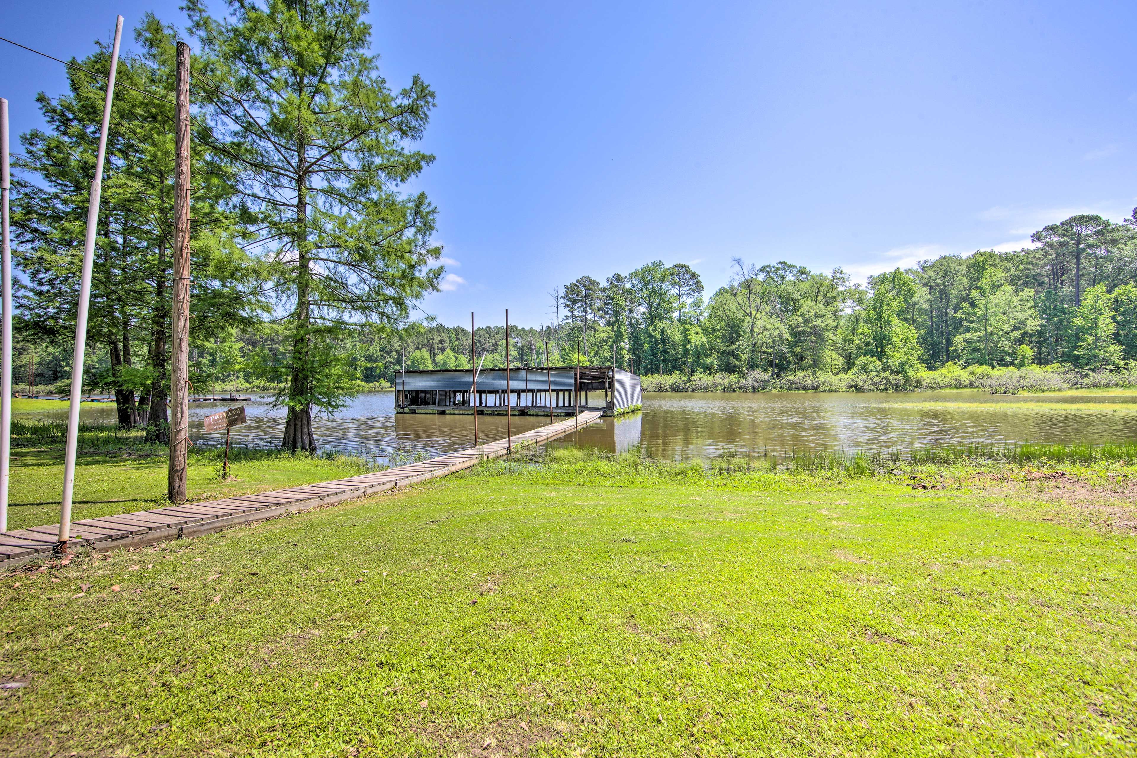 Boat/Fishing Dock | Garage & Driveway Parking (5 Vehicles) | RV/Trailer Parking