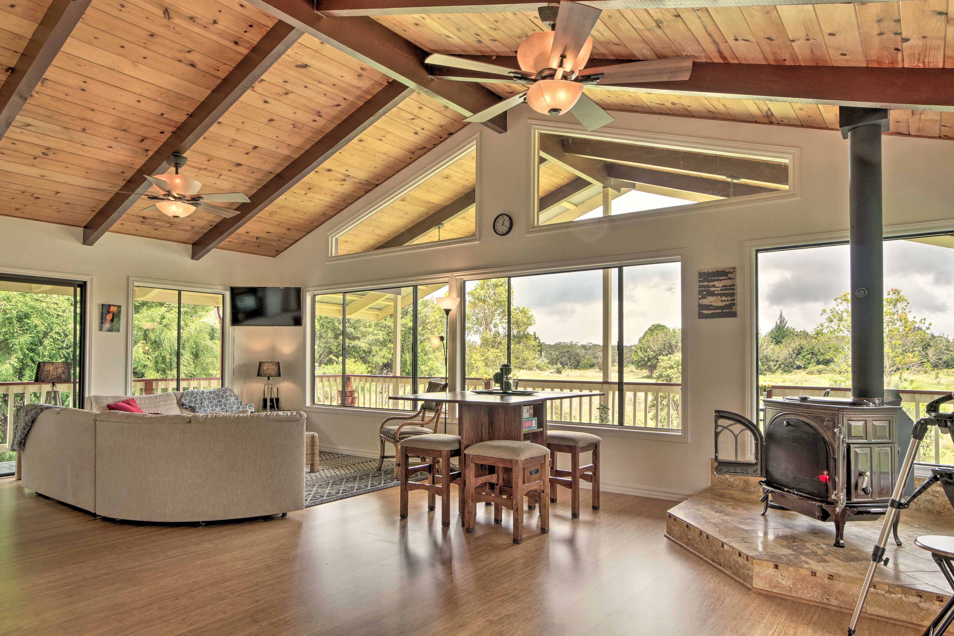 Volcano Vacation Rental | 2BR | 2BA | Stairs Required | 900 Sq Ft