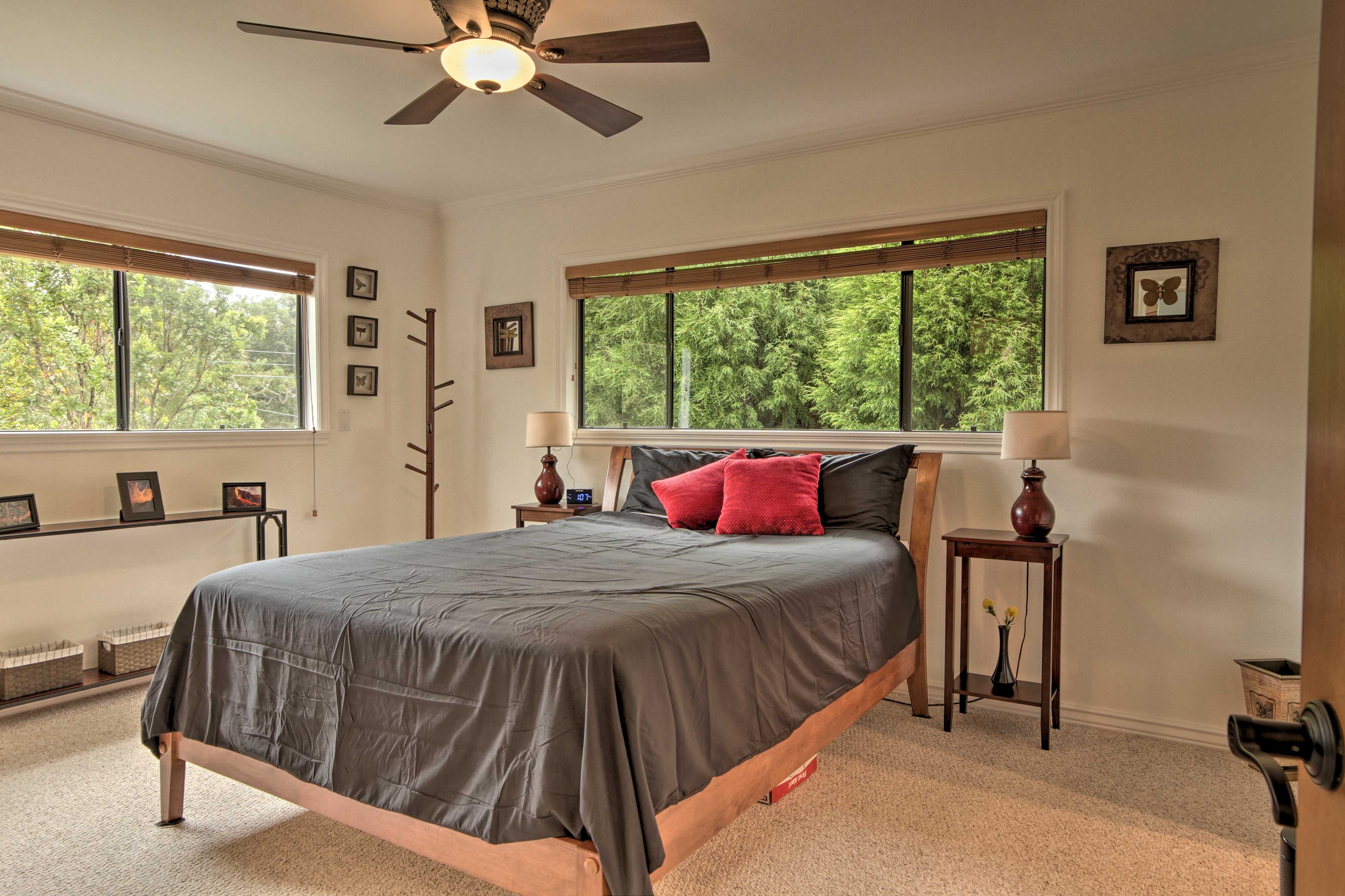 Bedroom 1 | Queen Bed | Linens Provided