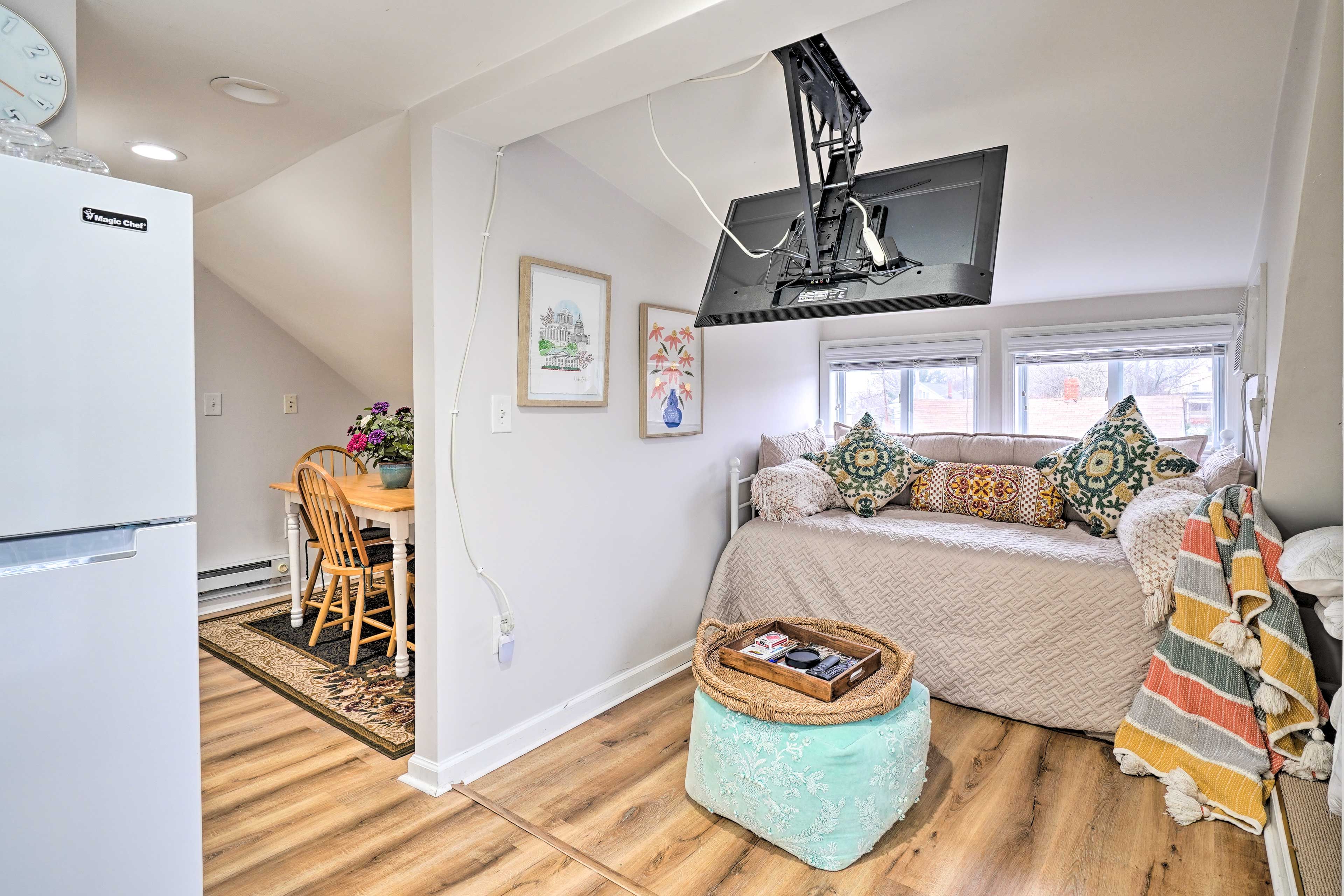 Living Area | Free WiFi | Smart TV | Window A/C Unit