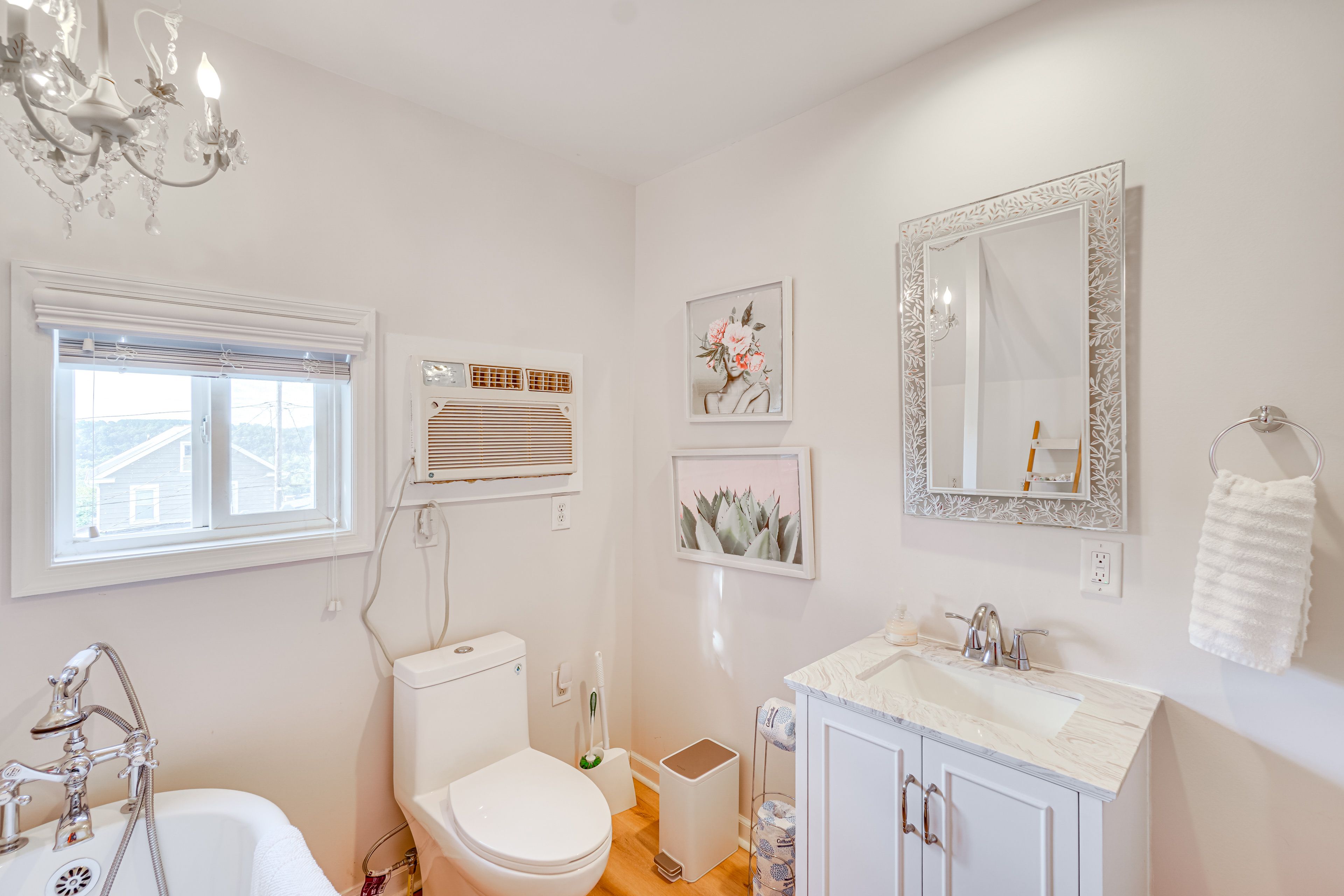En-Suite Bathroom | Complimentary Toiletries