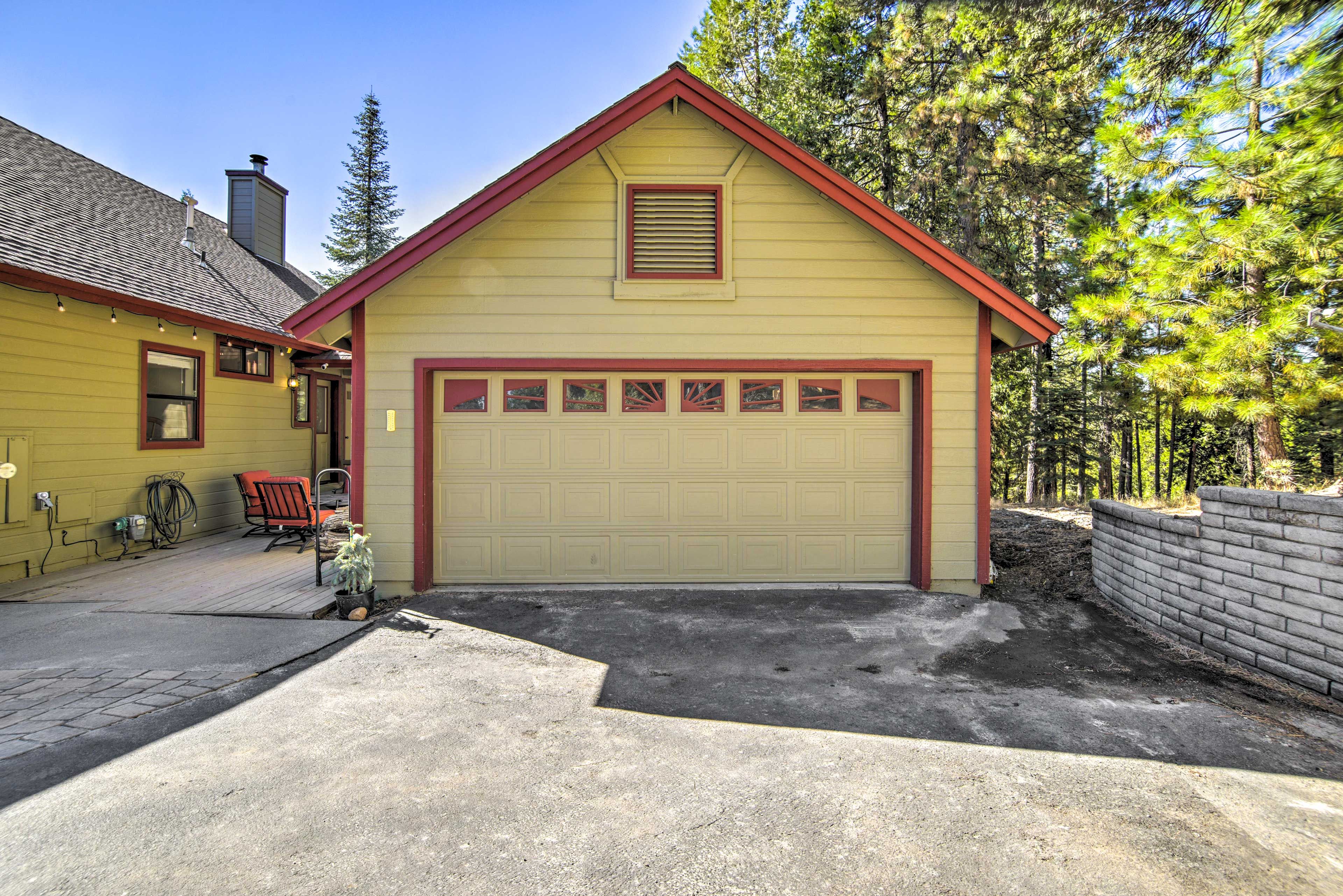 Parking | Garage (2 Vehicles) | Driveway (3 Vehicles) | RV/Trailer