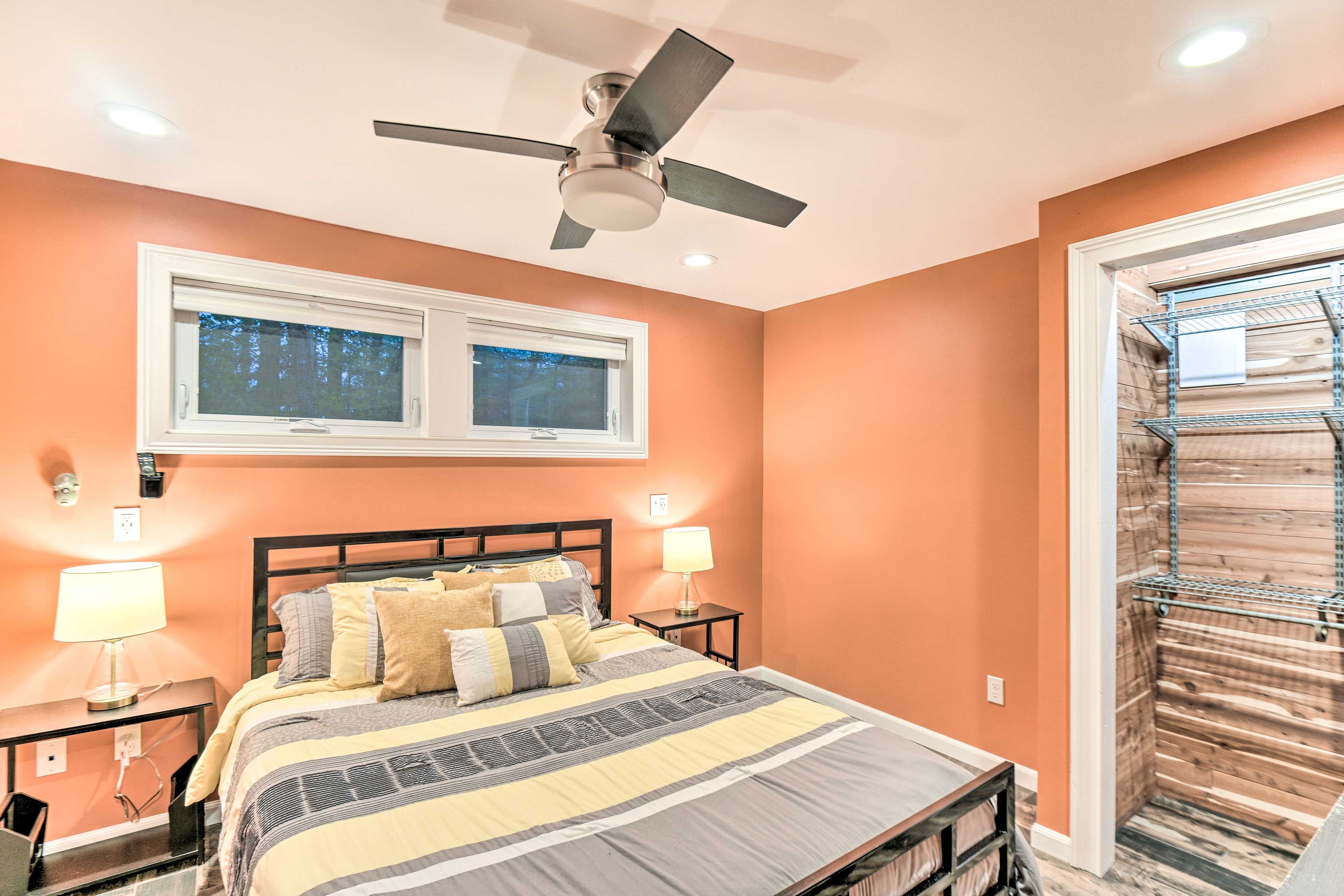 Bedroom 2 | Queen Bed