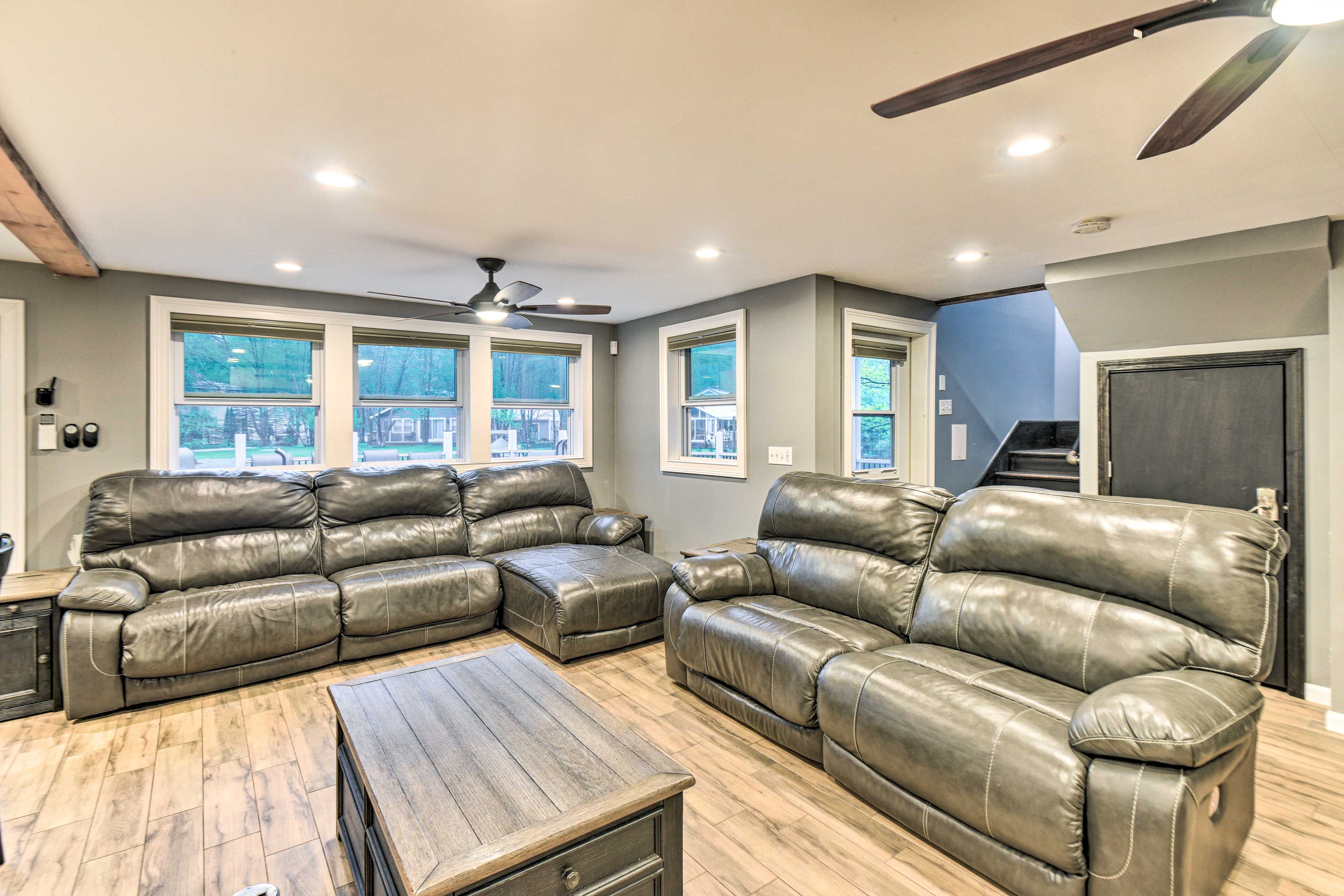 Lounge Sofas