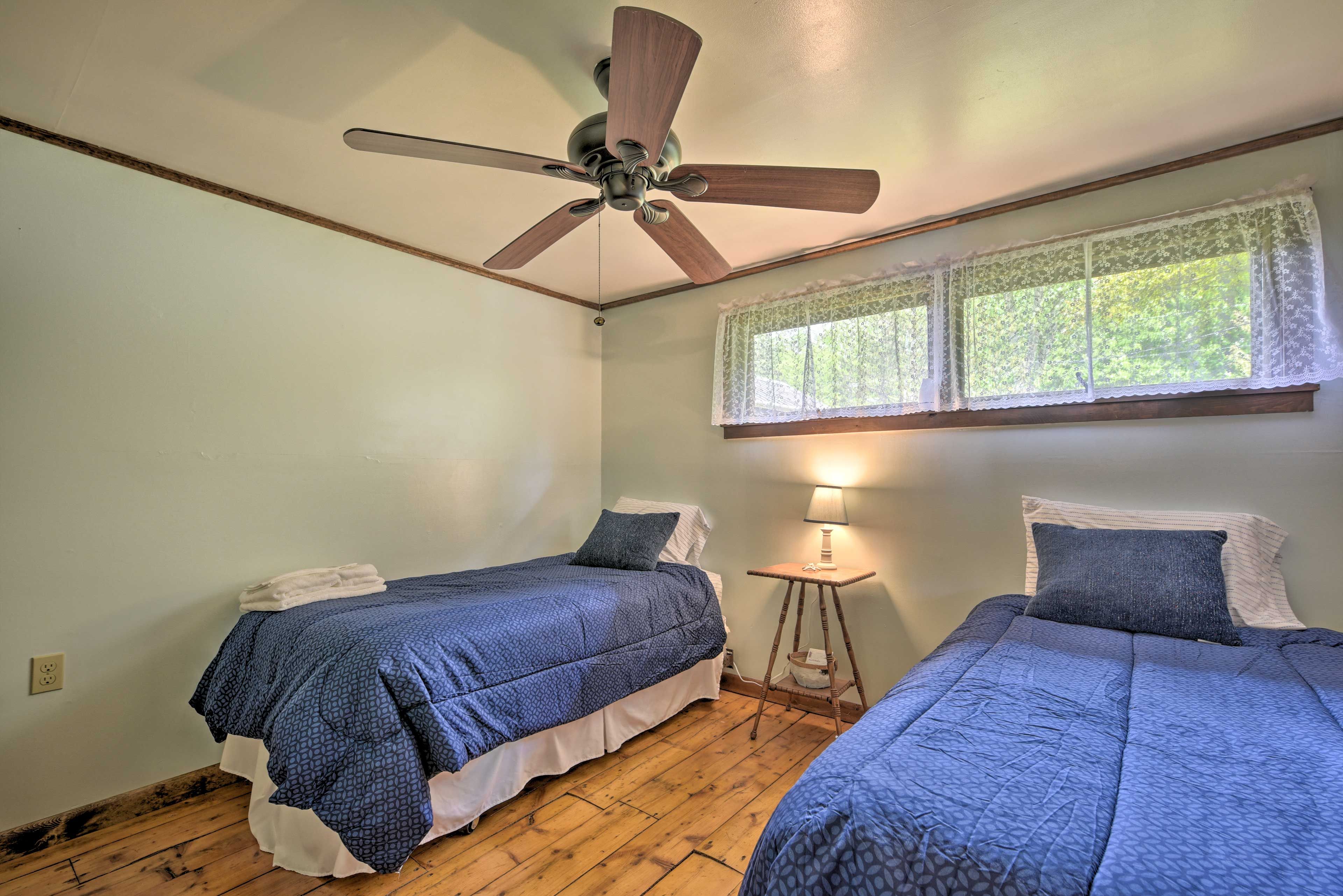 Bedroom 3 | 2 Twin Beds