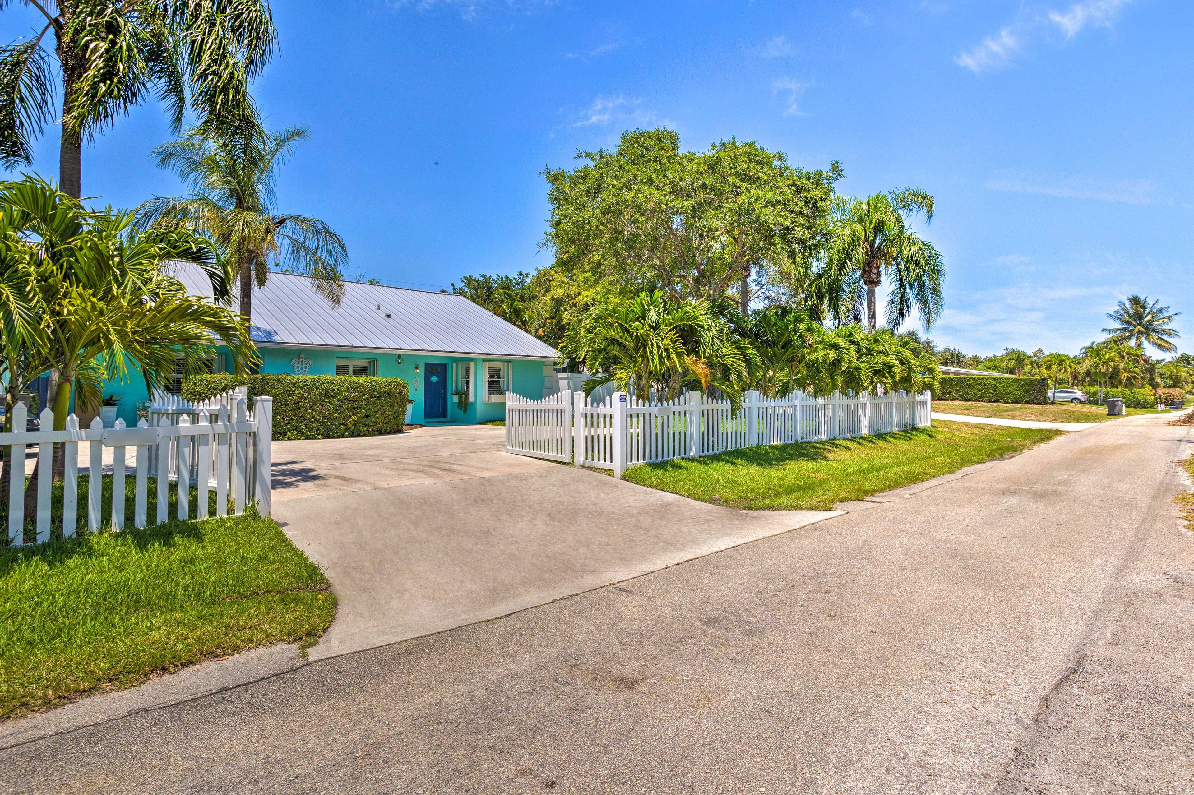 Home Exterior | Parking | Driveway (2 Vehicles) | Free Street Parking