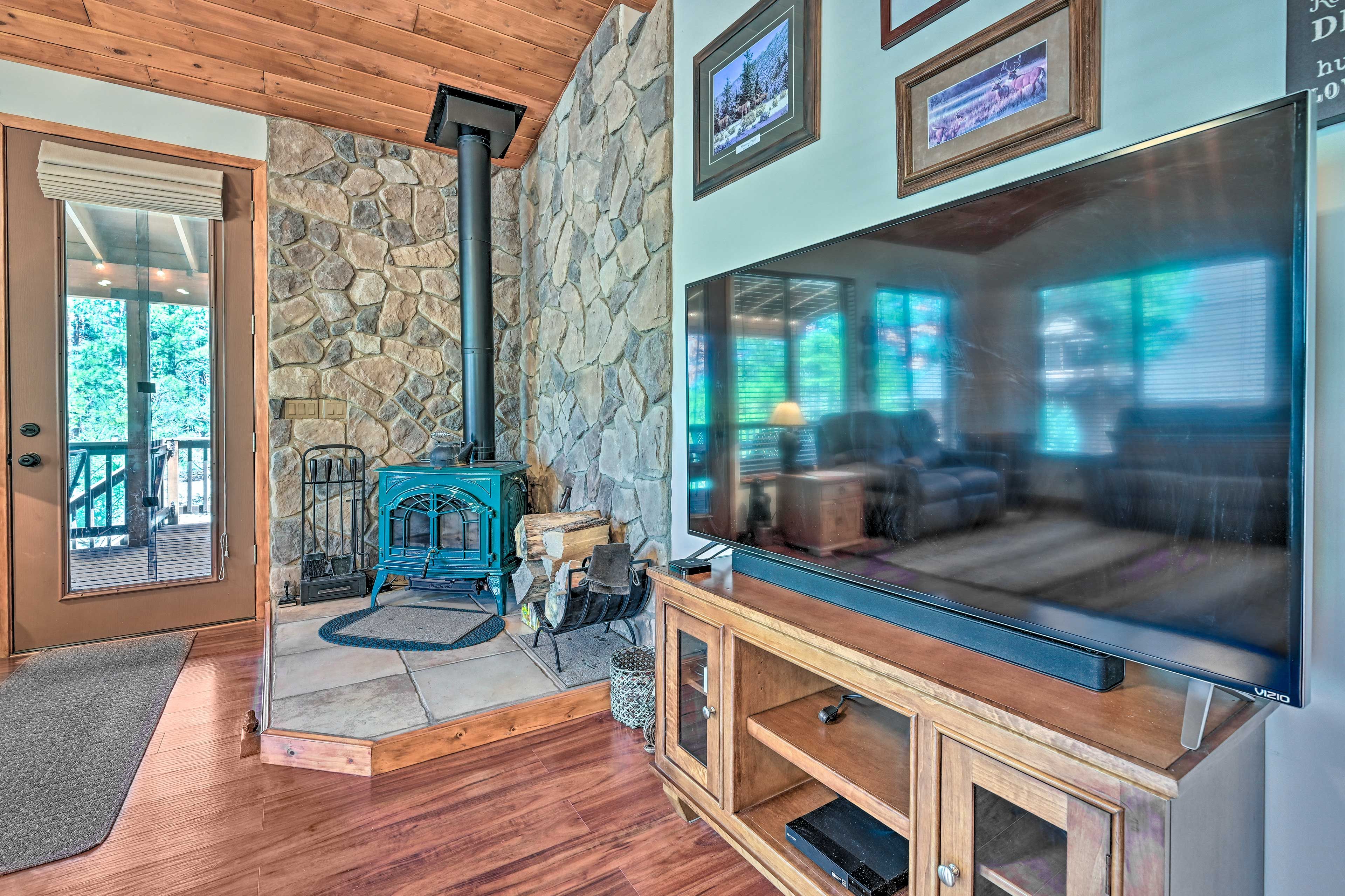 Living Area | Free WiFi
