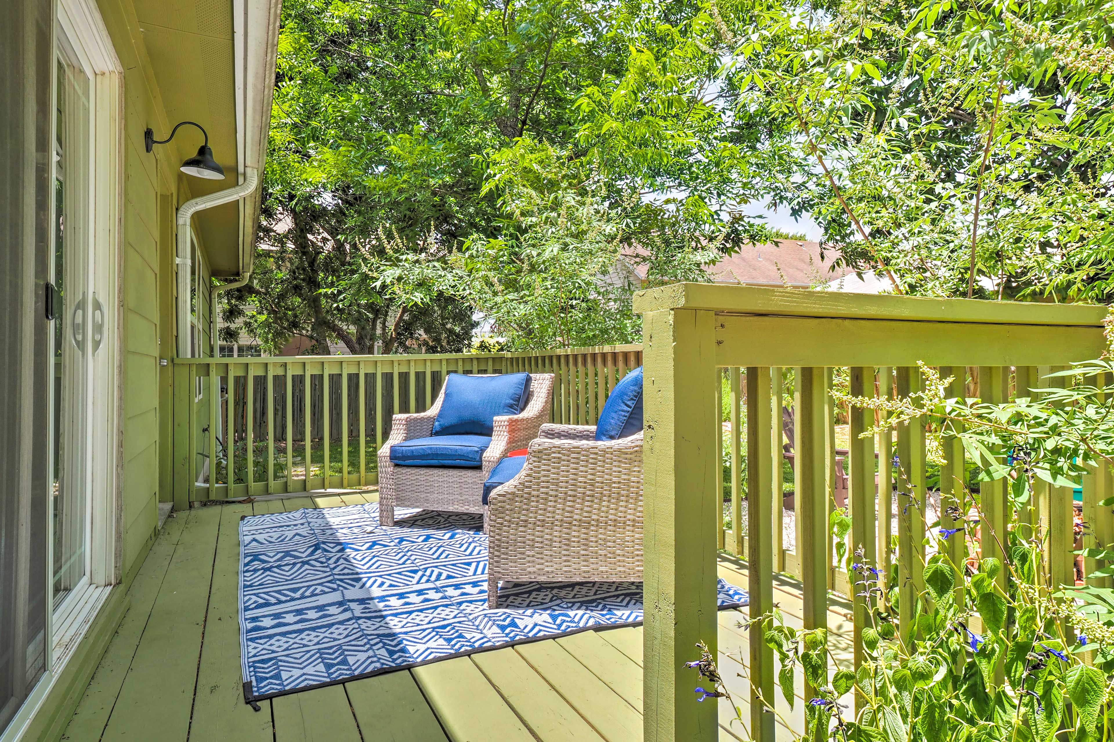 Furnished Deck