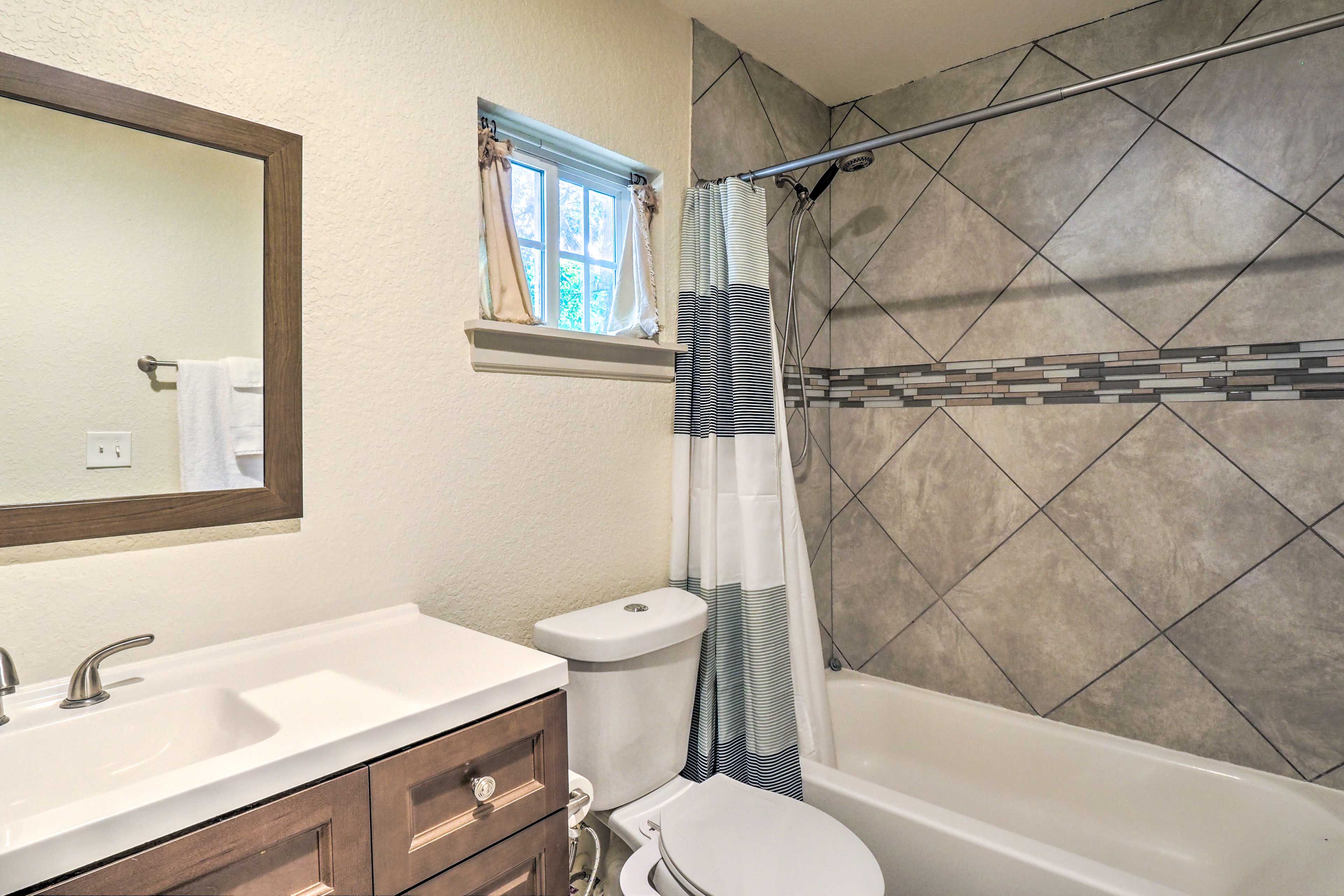 Bathroom | Towels Provided