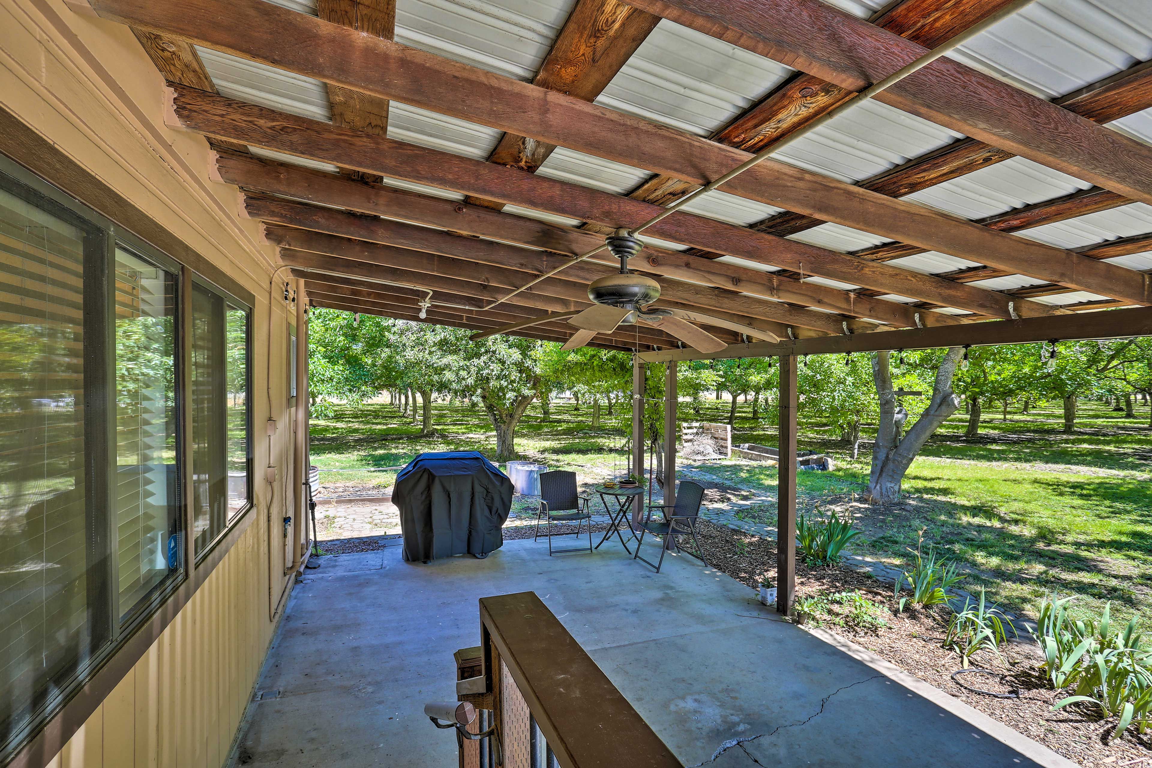 Private Backyard Area | Outdoor Seating | Ceiling Fans
