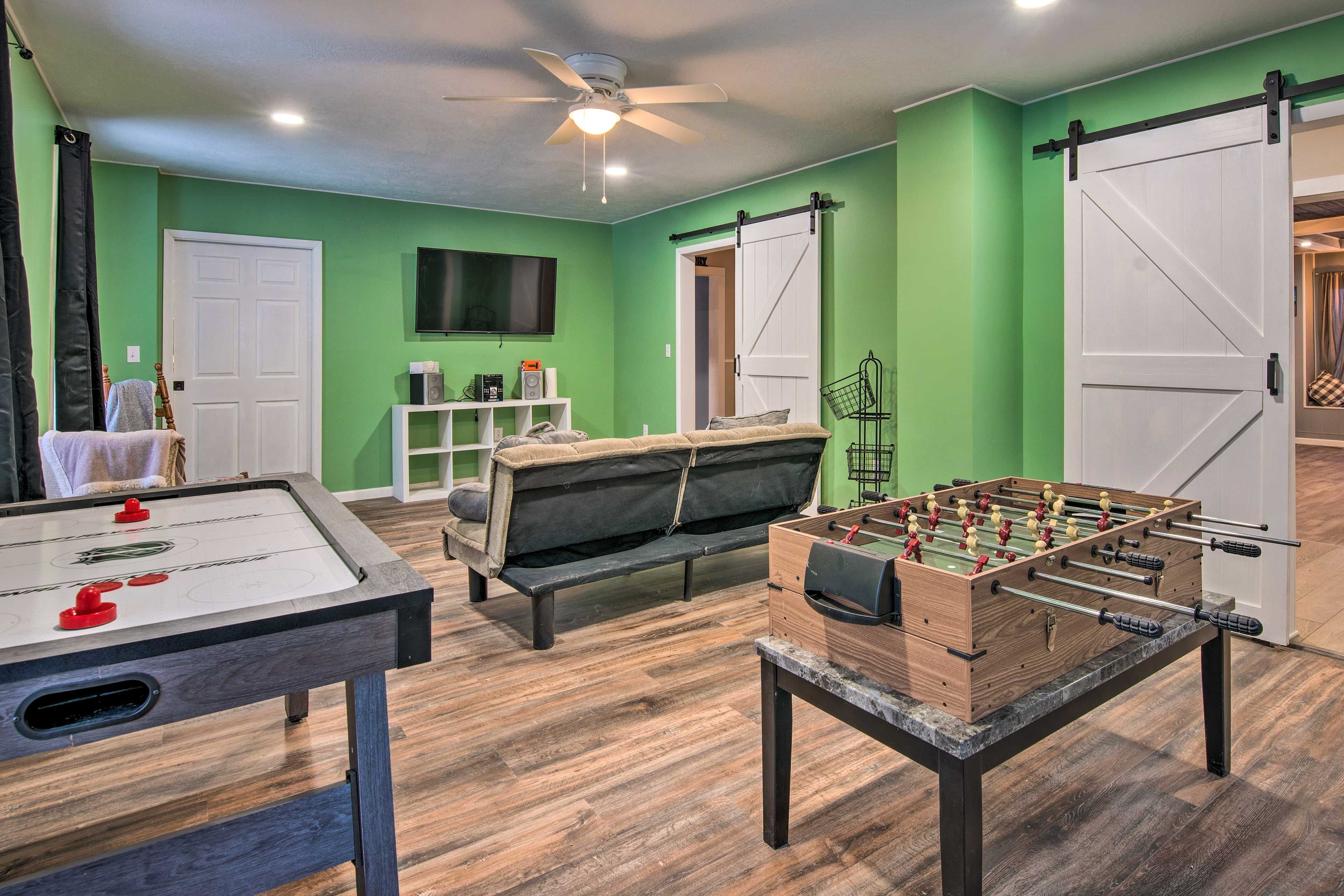 Game Room | Futon