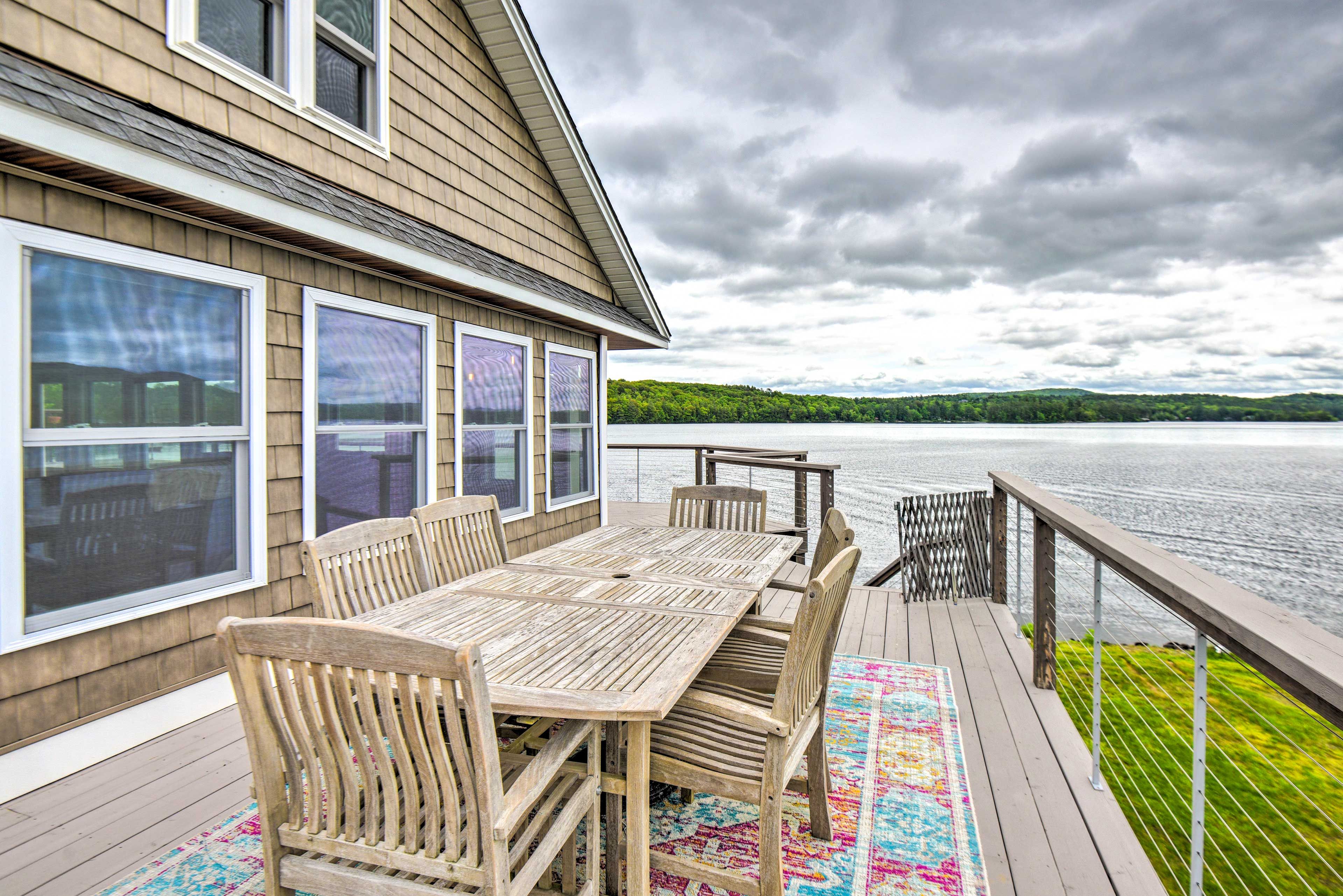 Wraparound Deck | Fire Pit