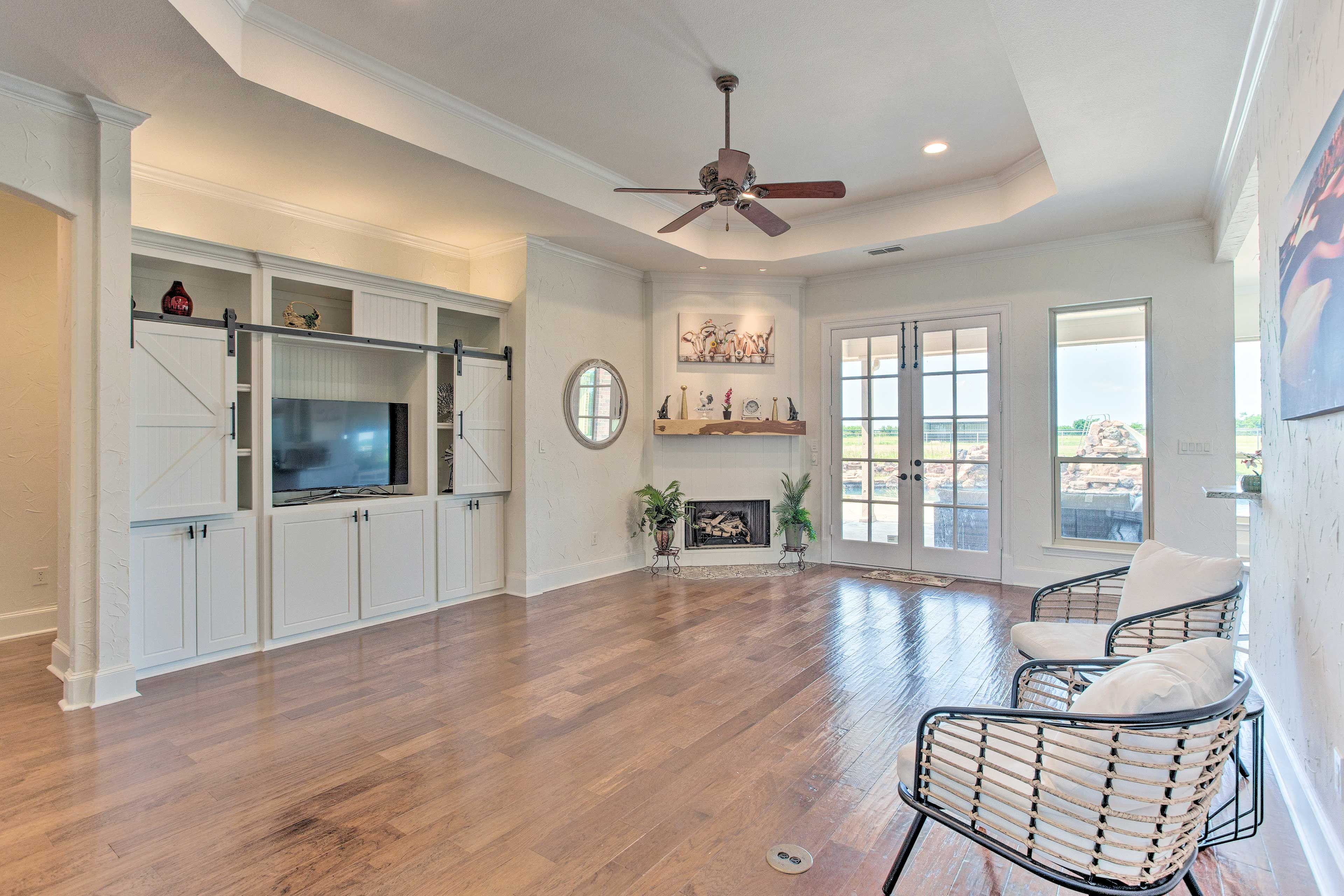 Living Room | Smart TV