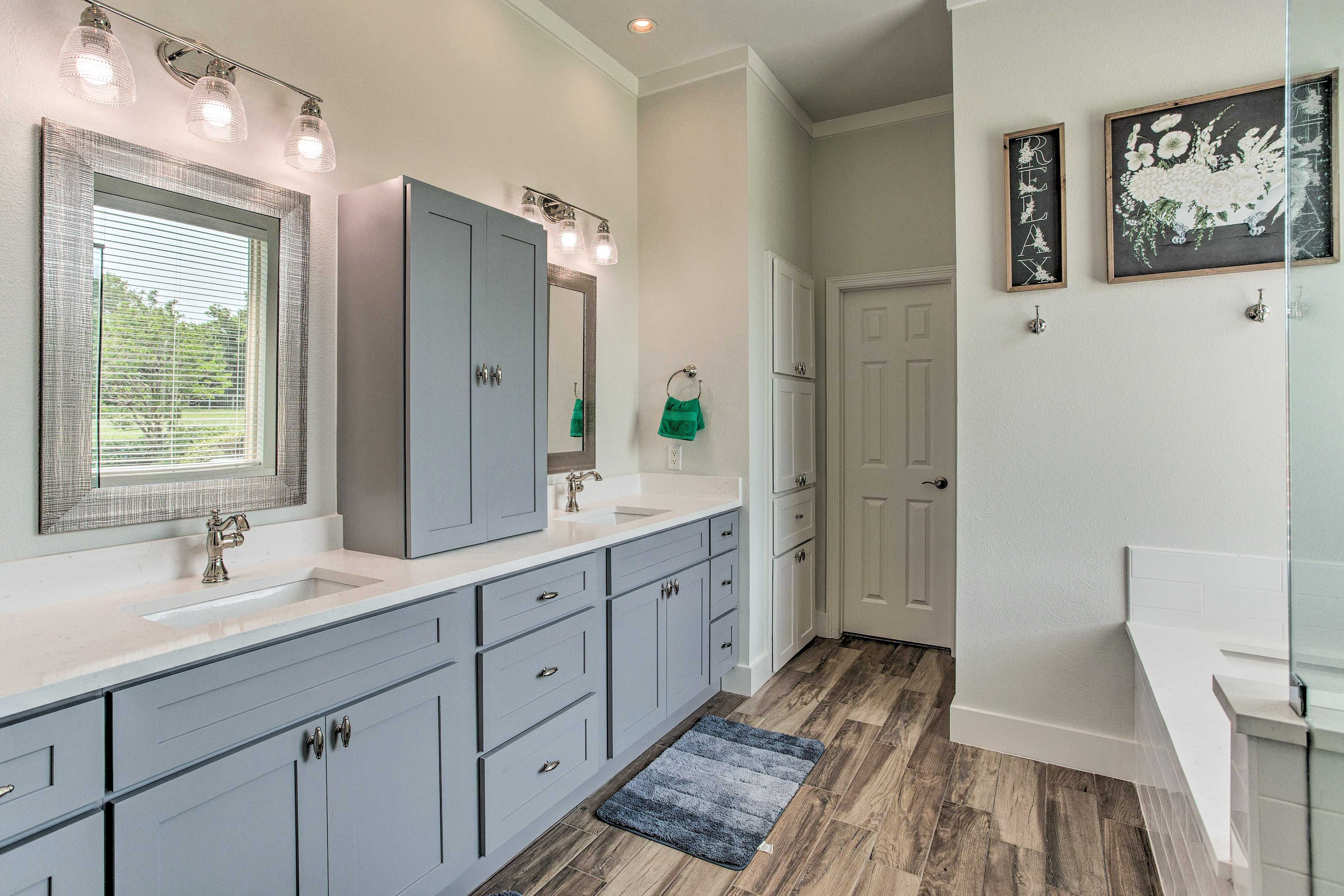 En-Suite Bathroom