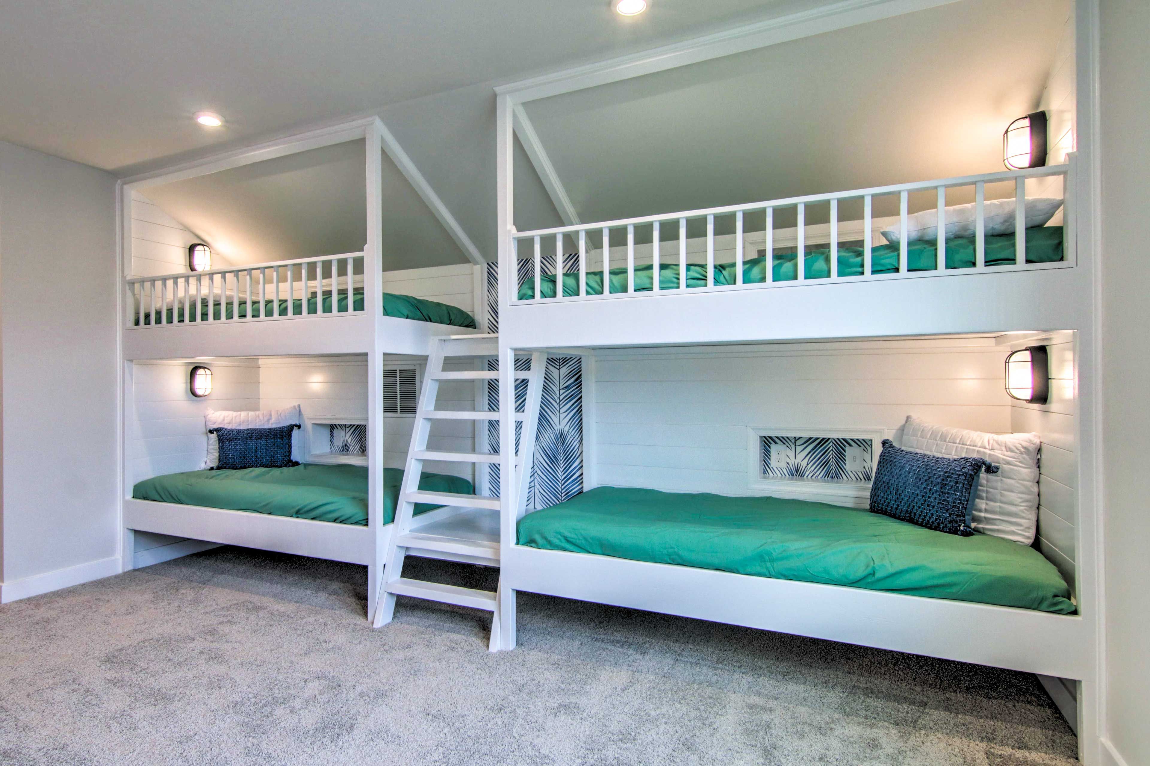 Loft | 2 Twin Bunk Beds | 2nd Floor