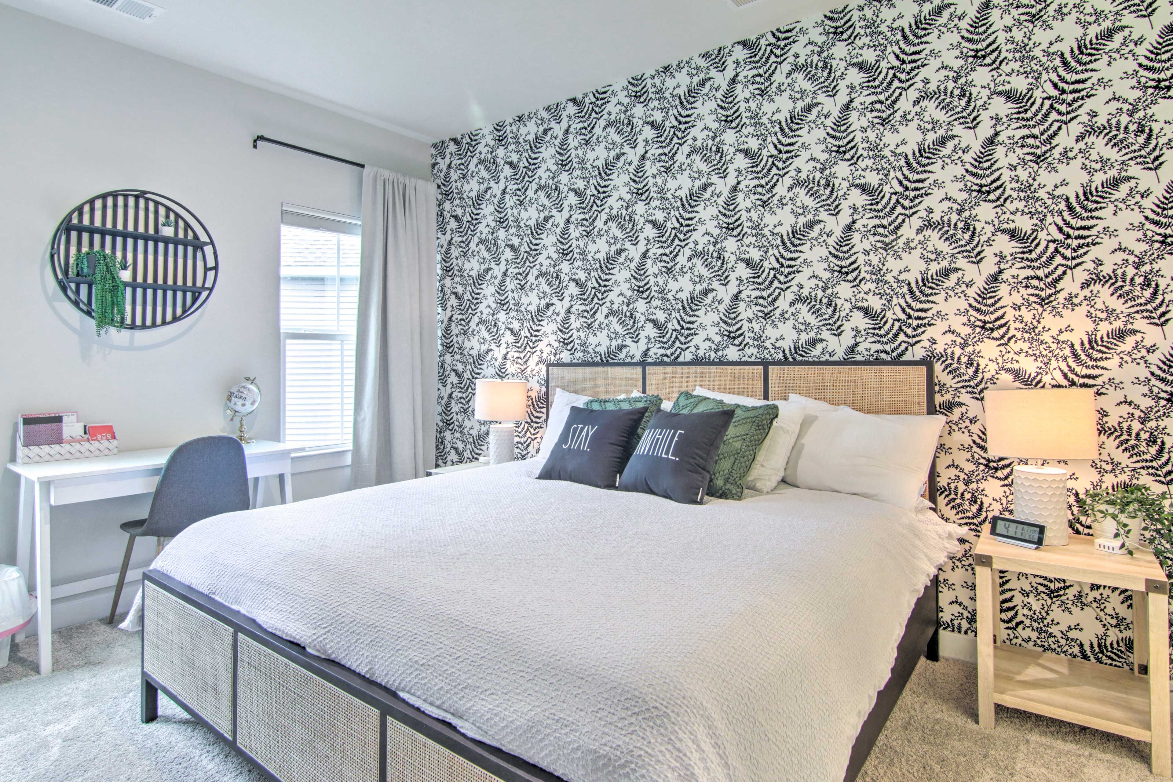 Bedroom 1 | King Bed | 1st Floor | En-Suite Bathroom