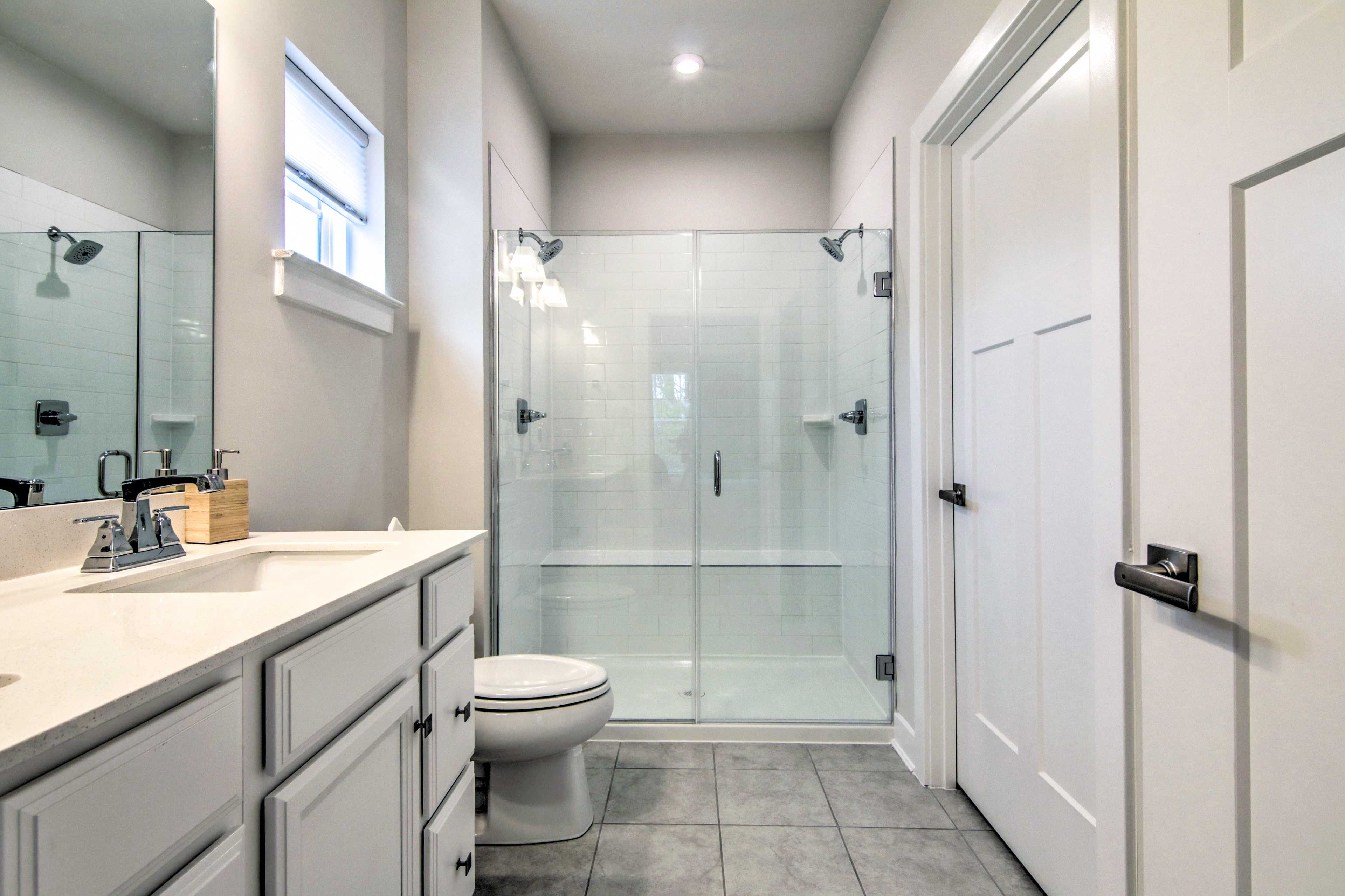Full Bathroom | 1st Floor | Hair Dryer