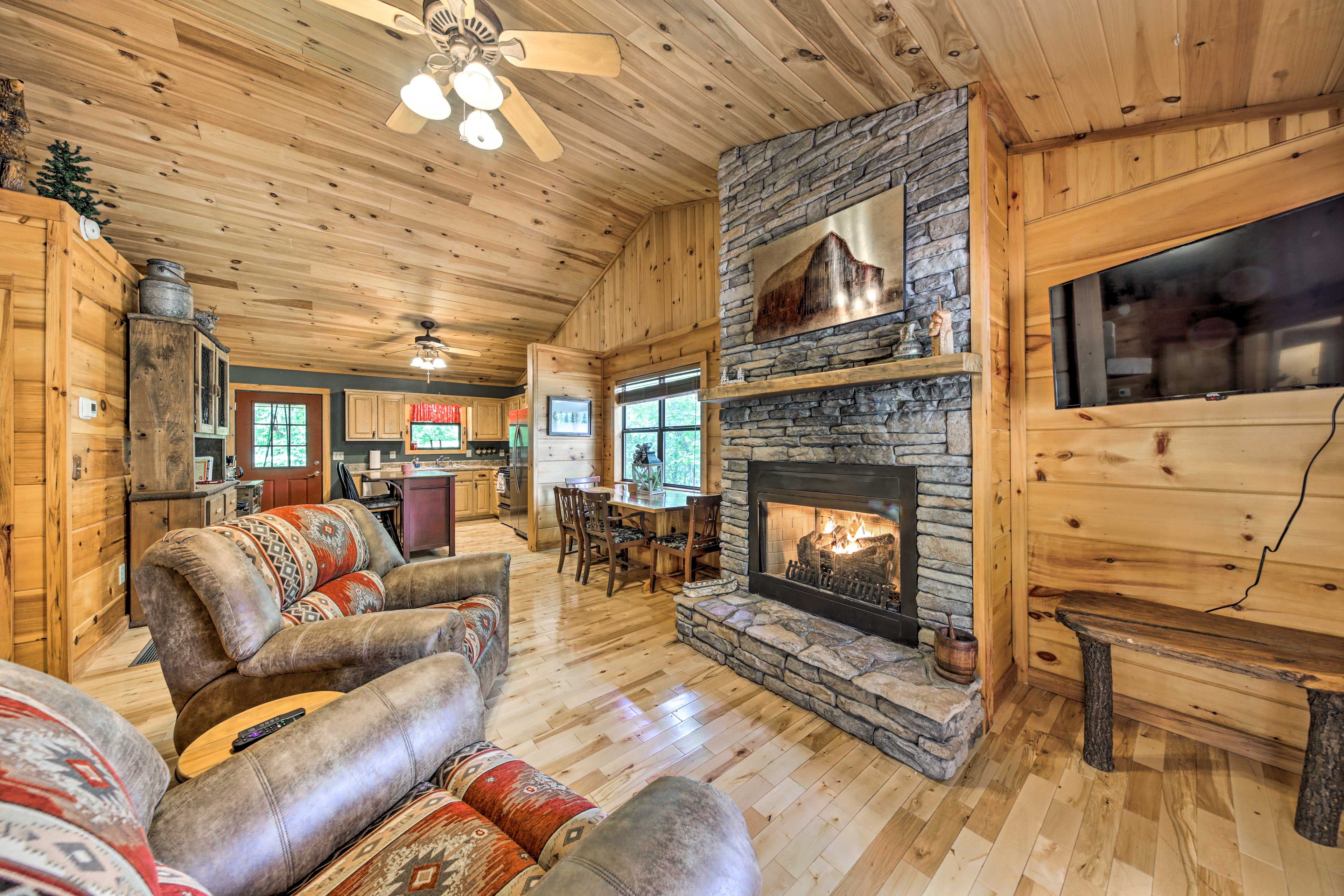 Blairsville Vacation Rental | 3BR | 3BA | 2,400 Sq Ft | 5 Steps to Enter