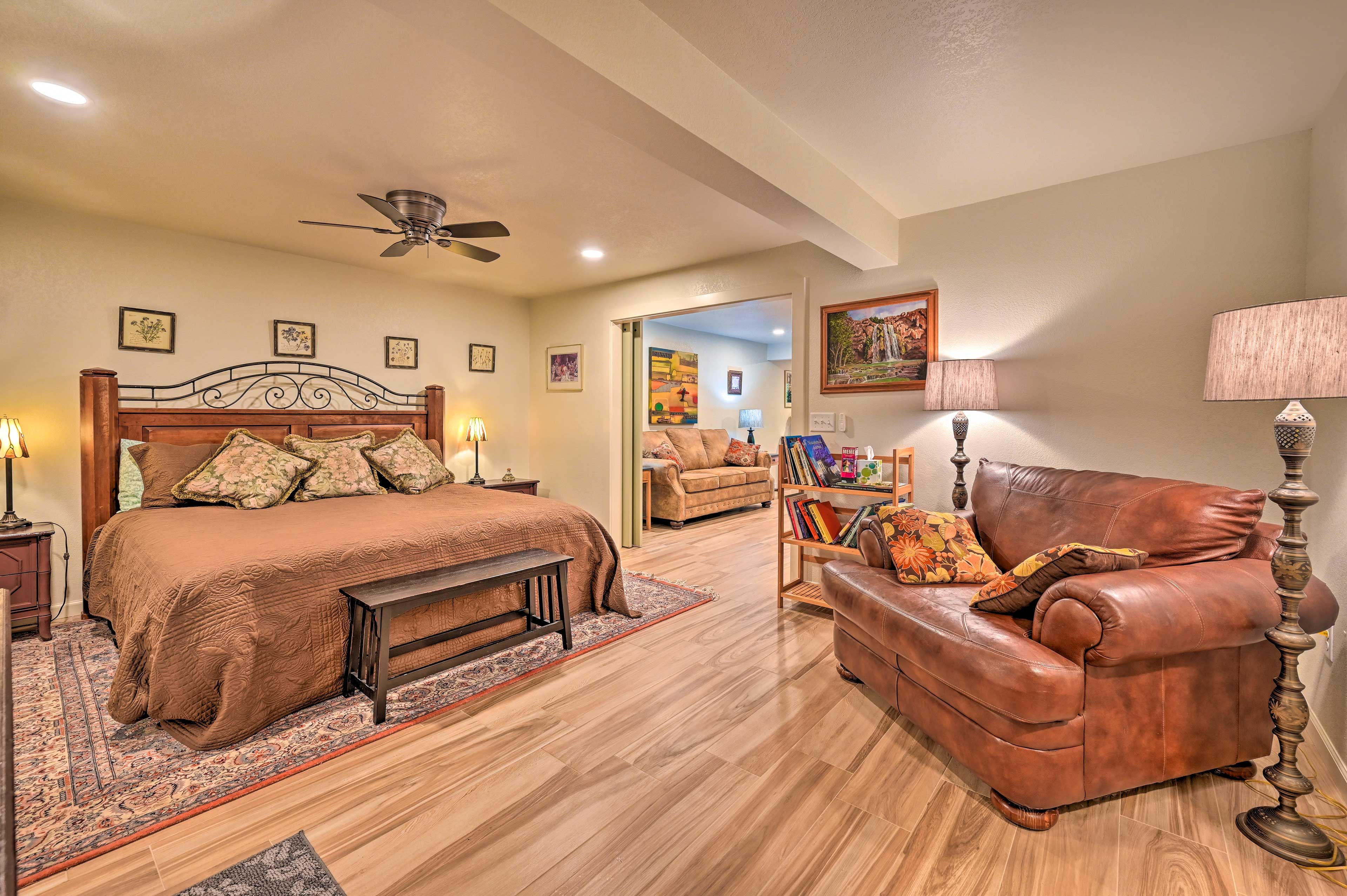 Bedroom | King Bed