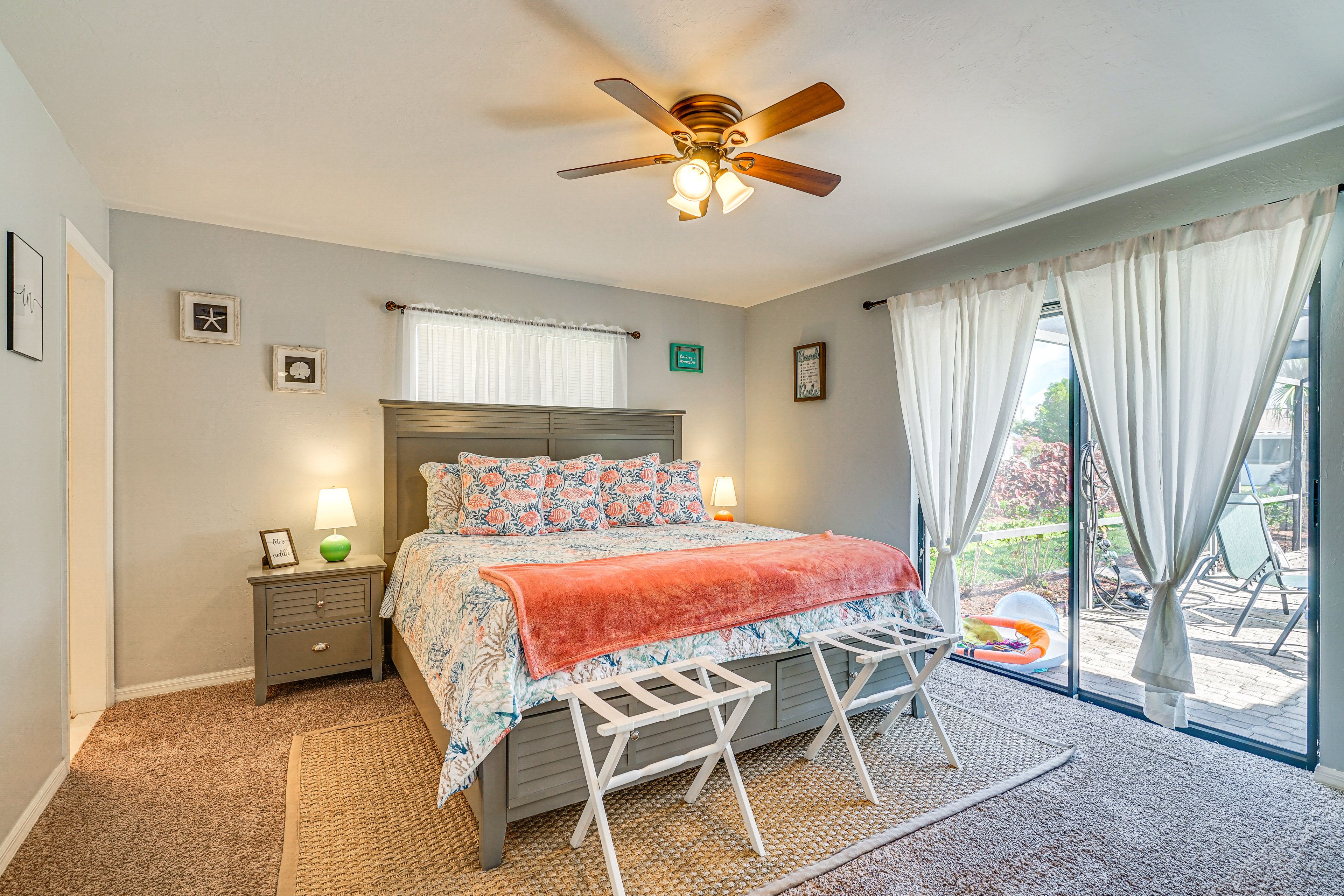 Bedroom 1 | King Bed | En-Suite Bathroom | Lanai Access